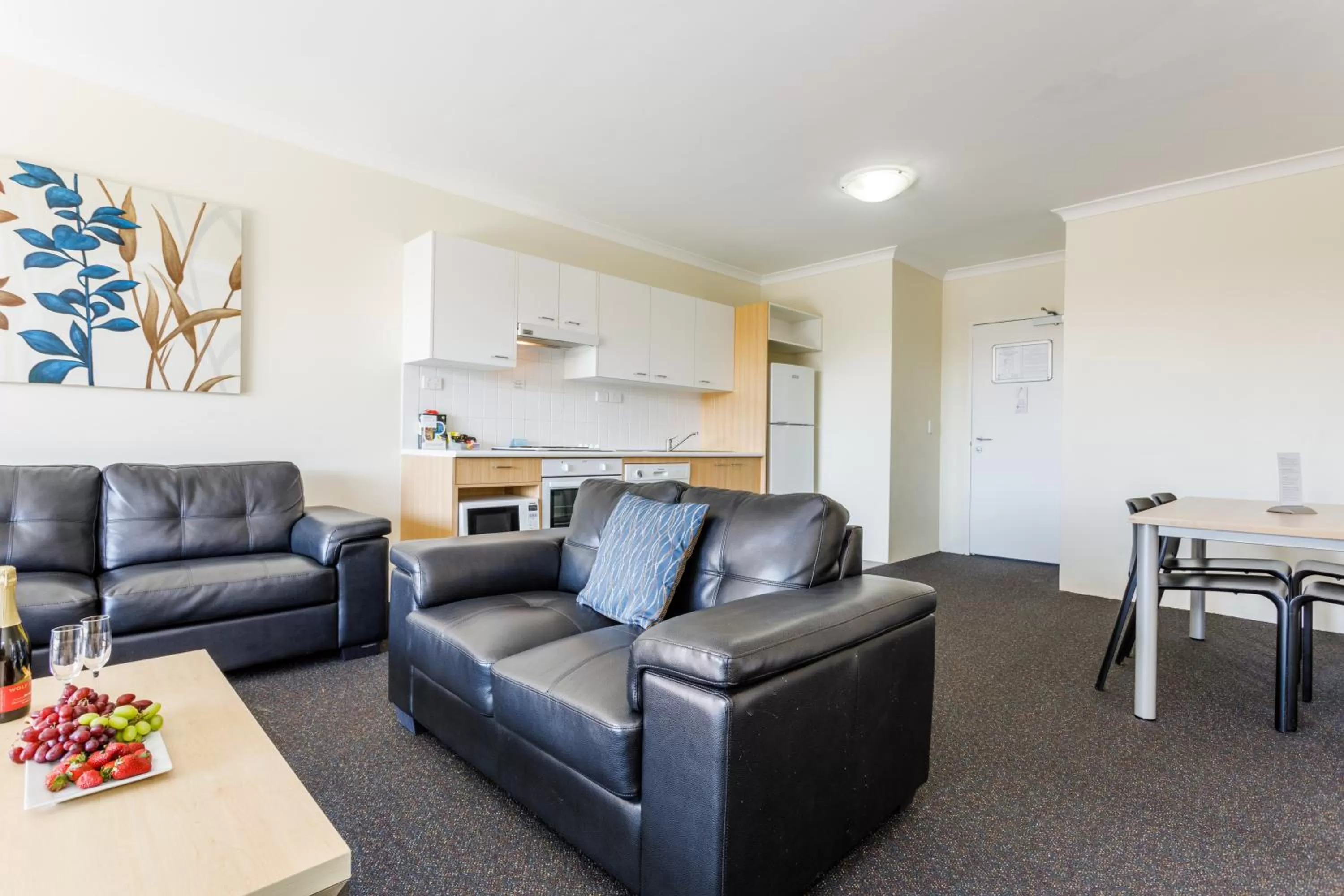 Living room in Perth Ascot Central Apartment Hotel Official