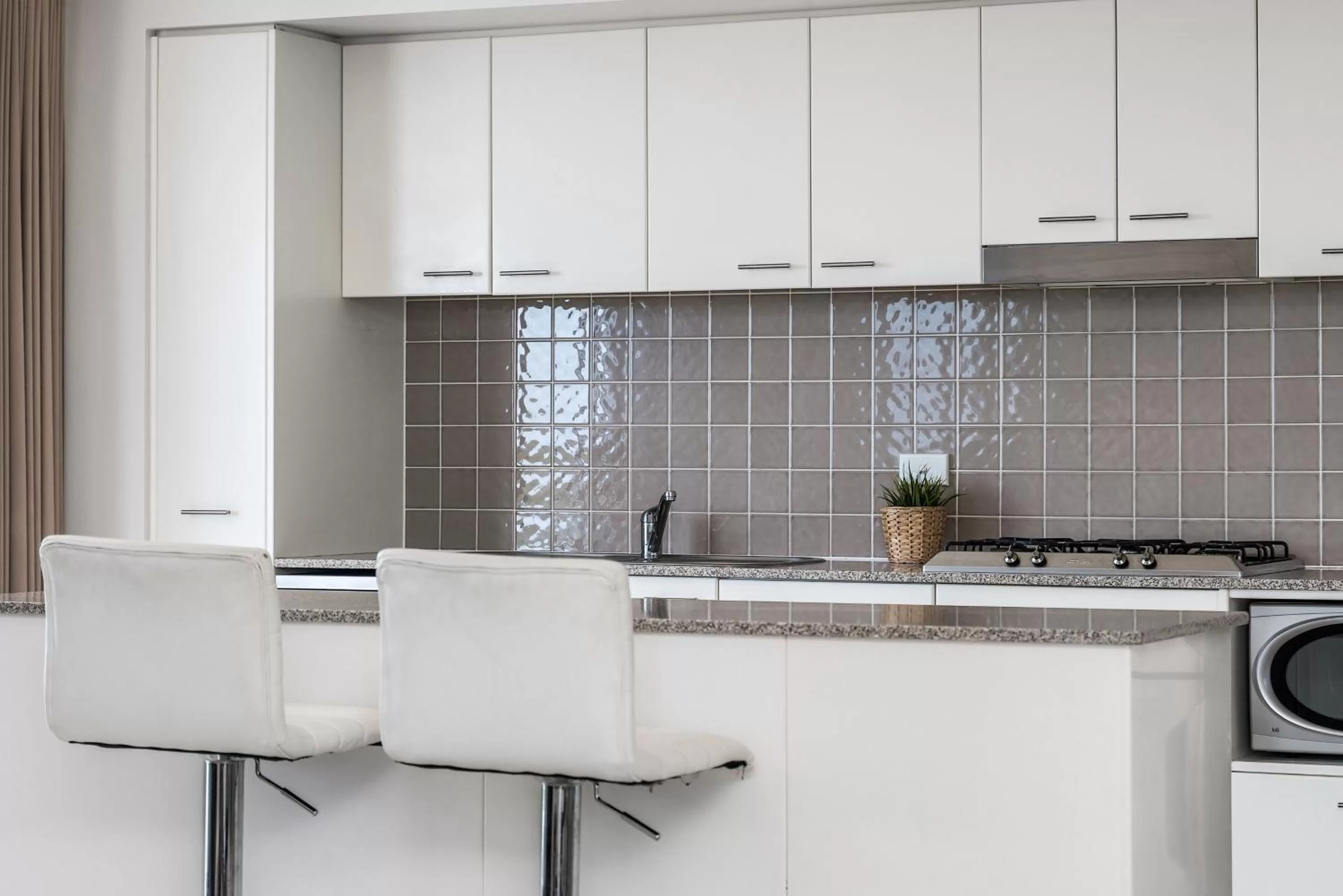 Kitchen or kitchenette in Grandview Apartments