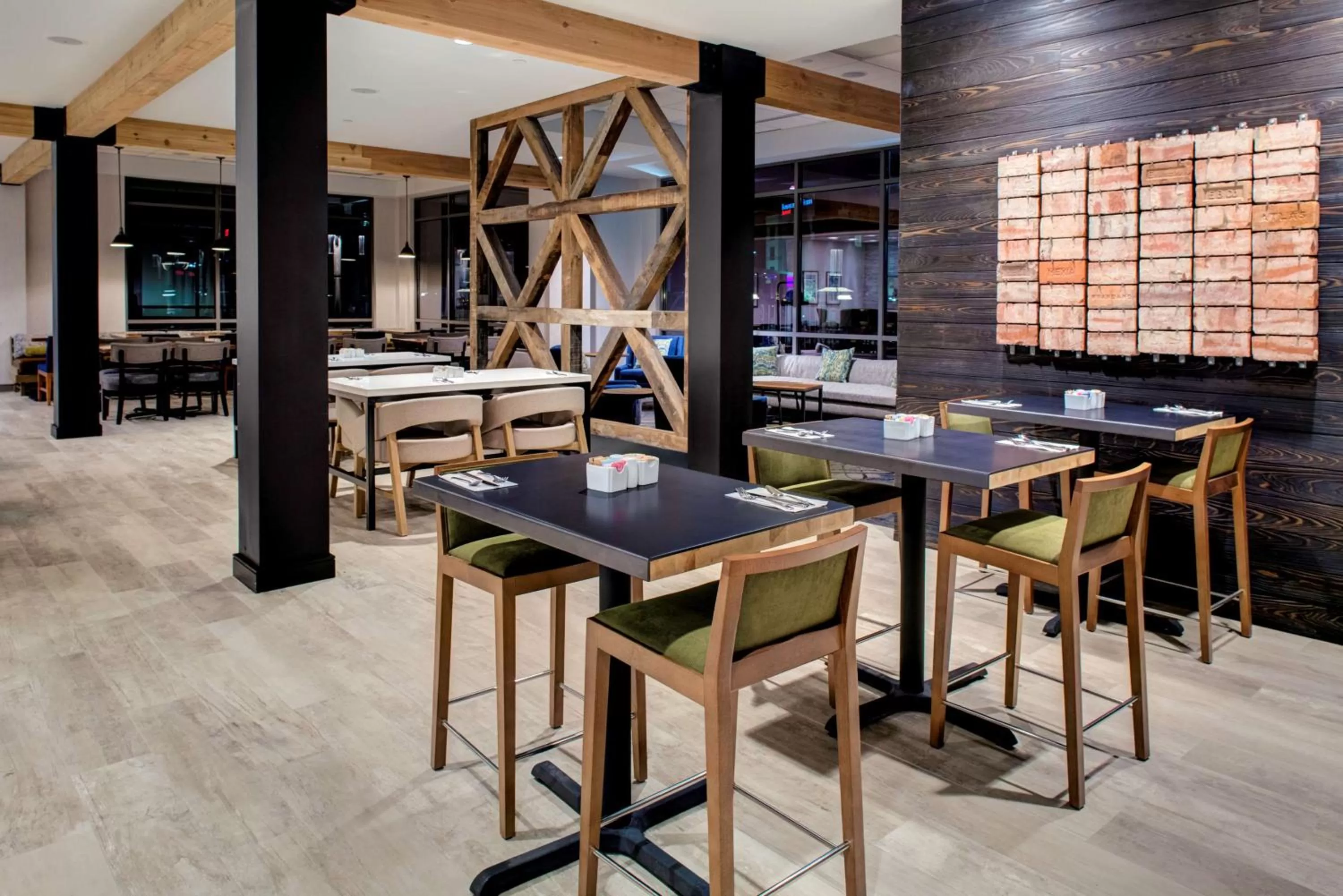 Restaurant/places to eat in Hilton Garden Inn Jackson