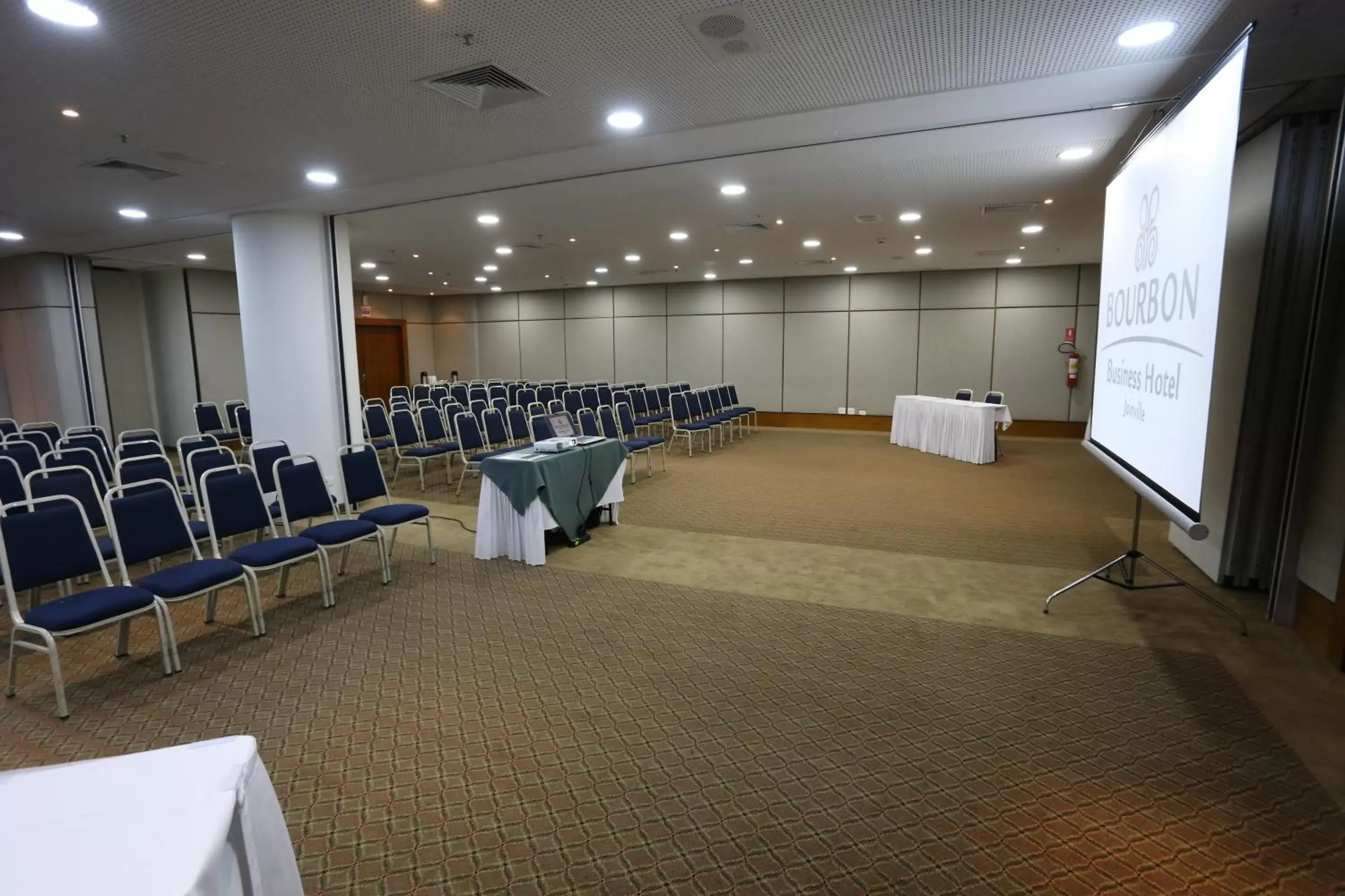 Business facilities, Banquet Facilities in Bourbon Joinville Convention Hotel