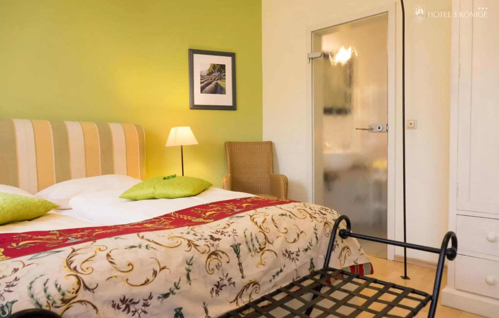 Bedroom, Bed in Hotel 3 Könige