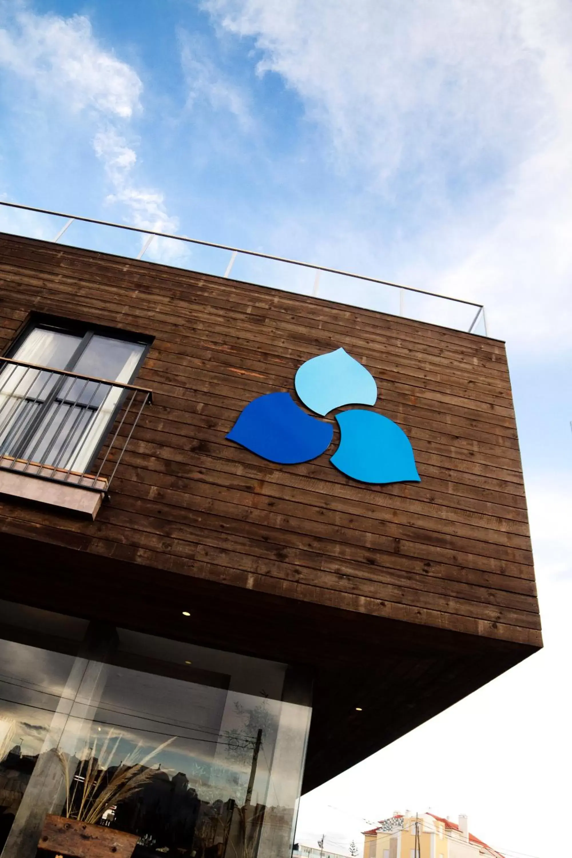 Facade/entrance, Property Building in Surfers Lodge Peniche Facade/entrance, Property Building in Surfers Lodge Peniche