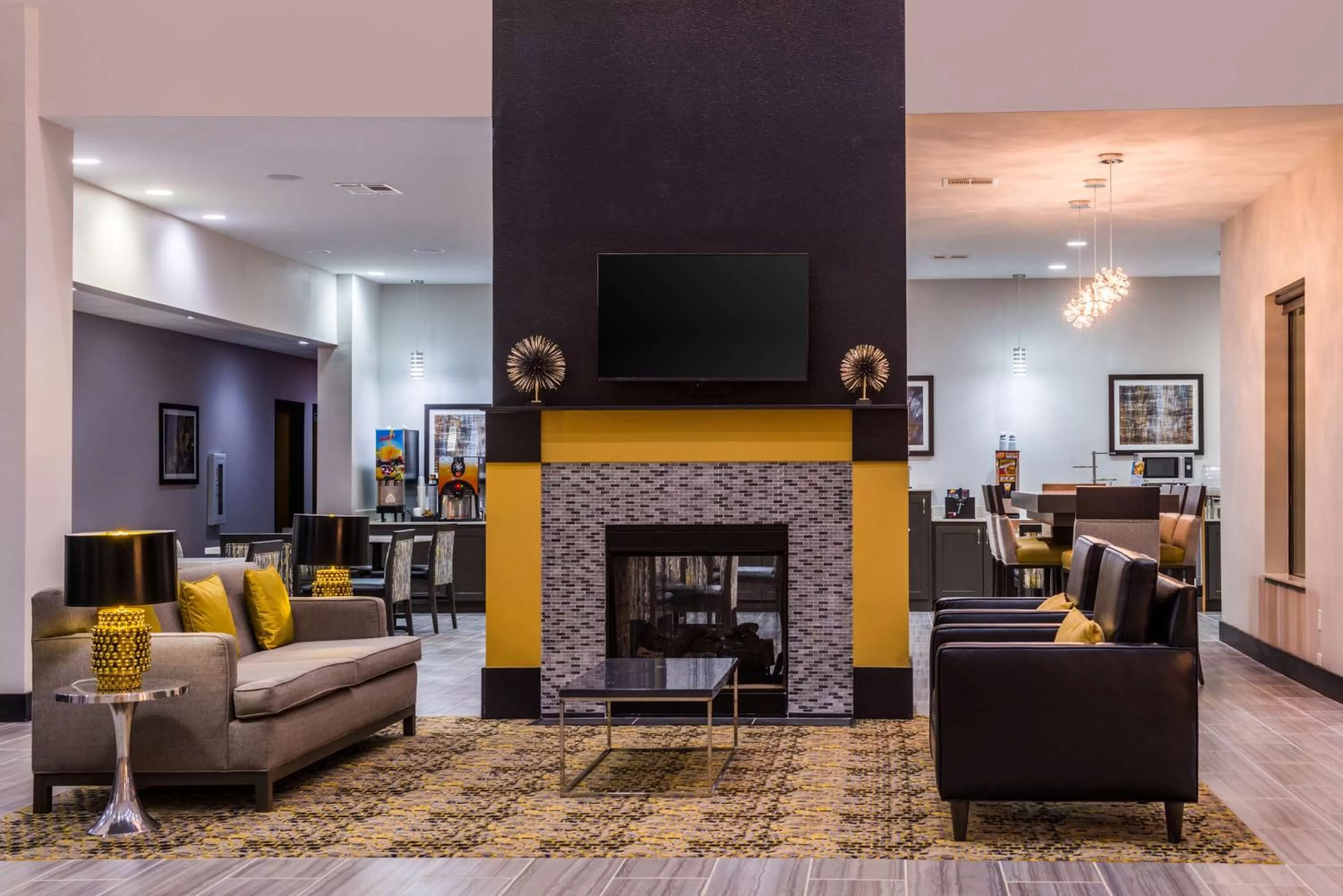 Lobby or reception in Best Western Plus Regency Park