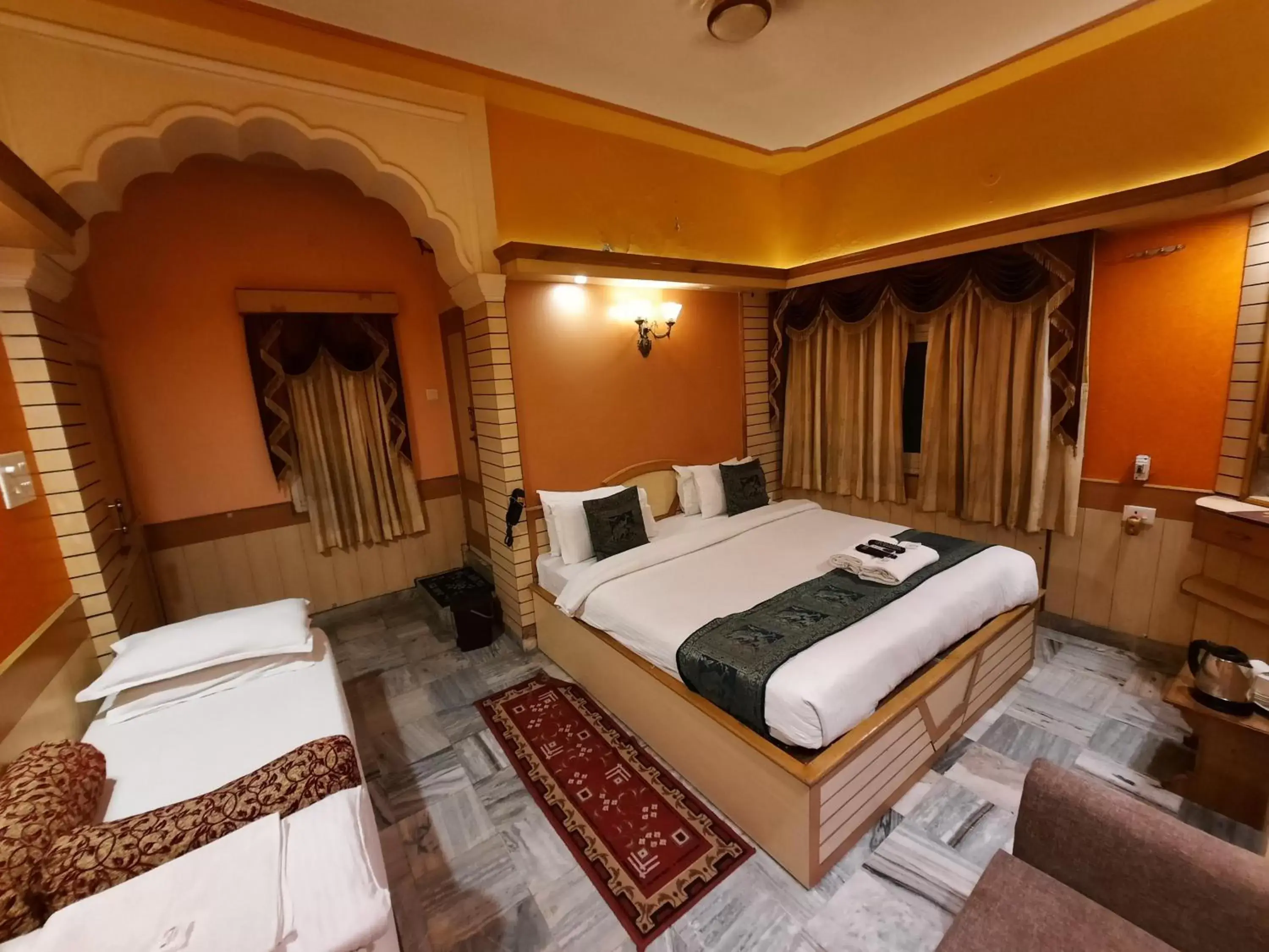 Bed in Hotel Temple On Ganges