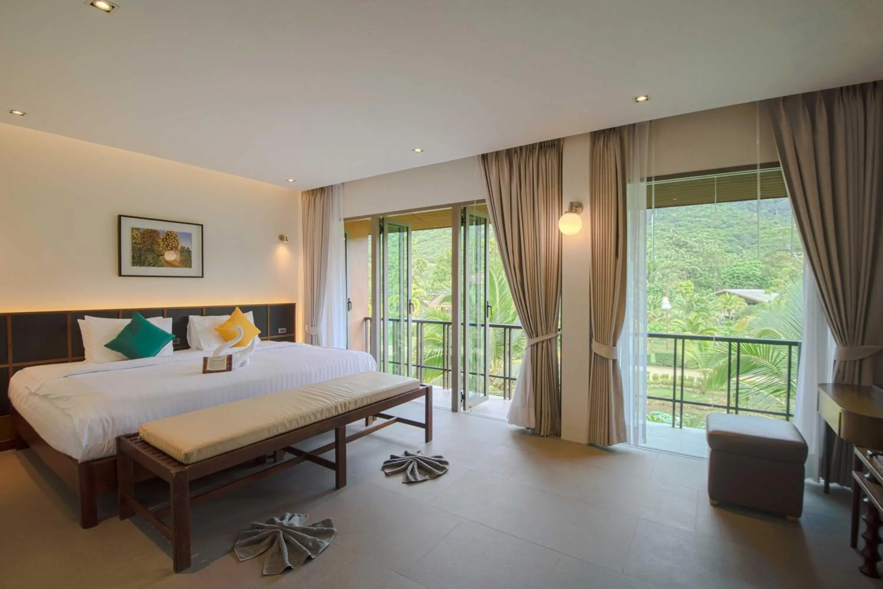 Bed in Anda Lanta Resort