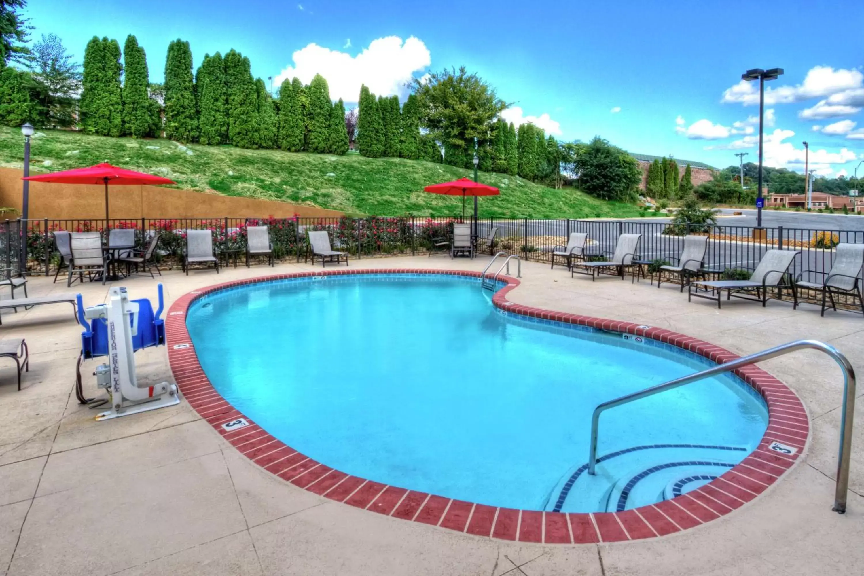 Pool view, Swimming Pool in Hampton Inn Cookeville