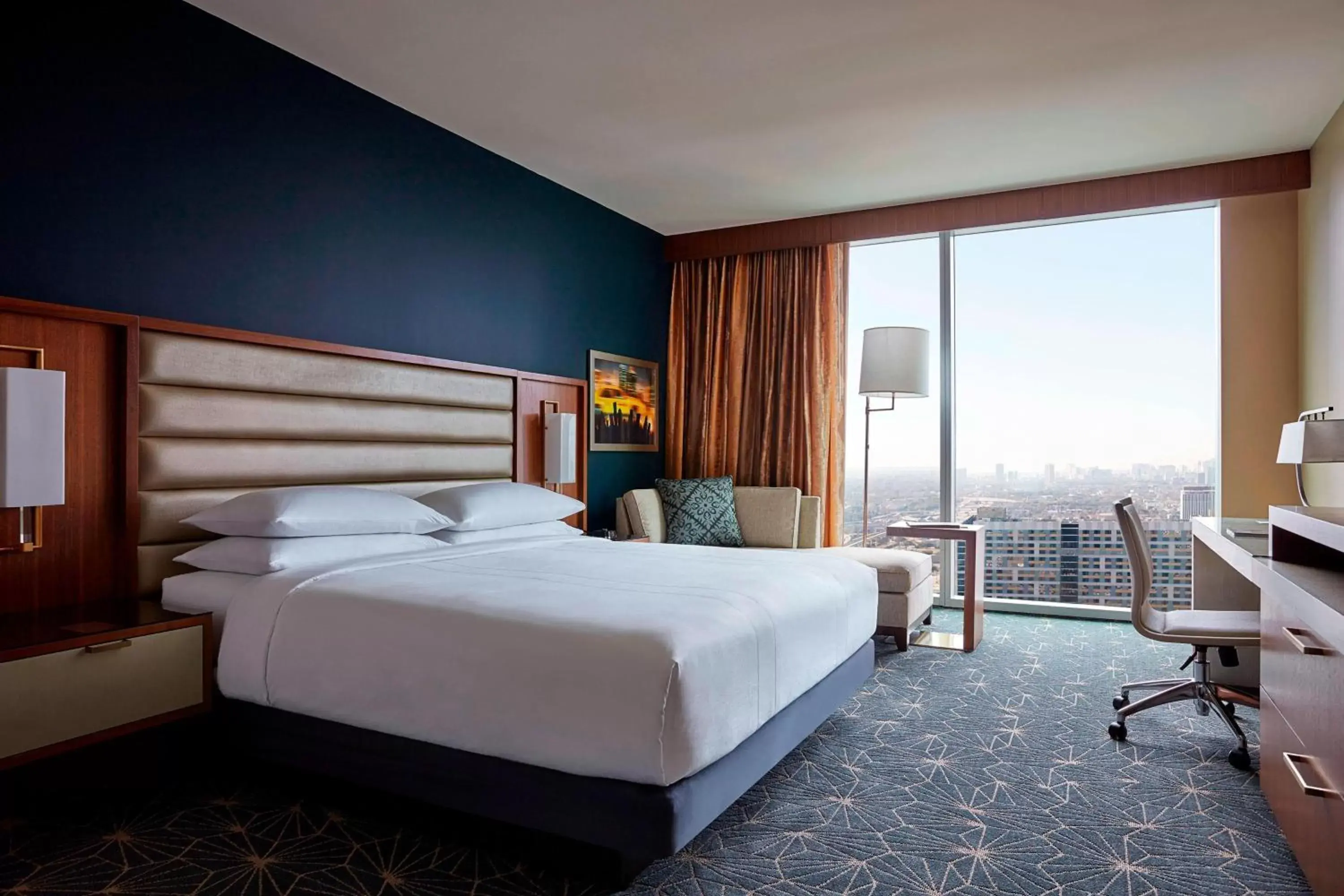 Bedroom, Bed in Marriott Marquis Houston