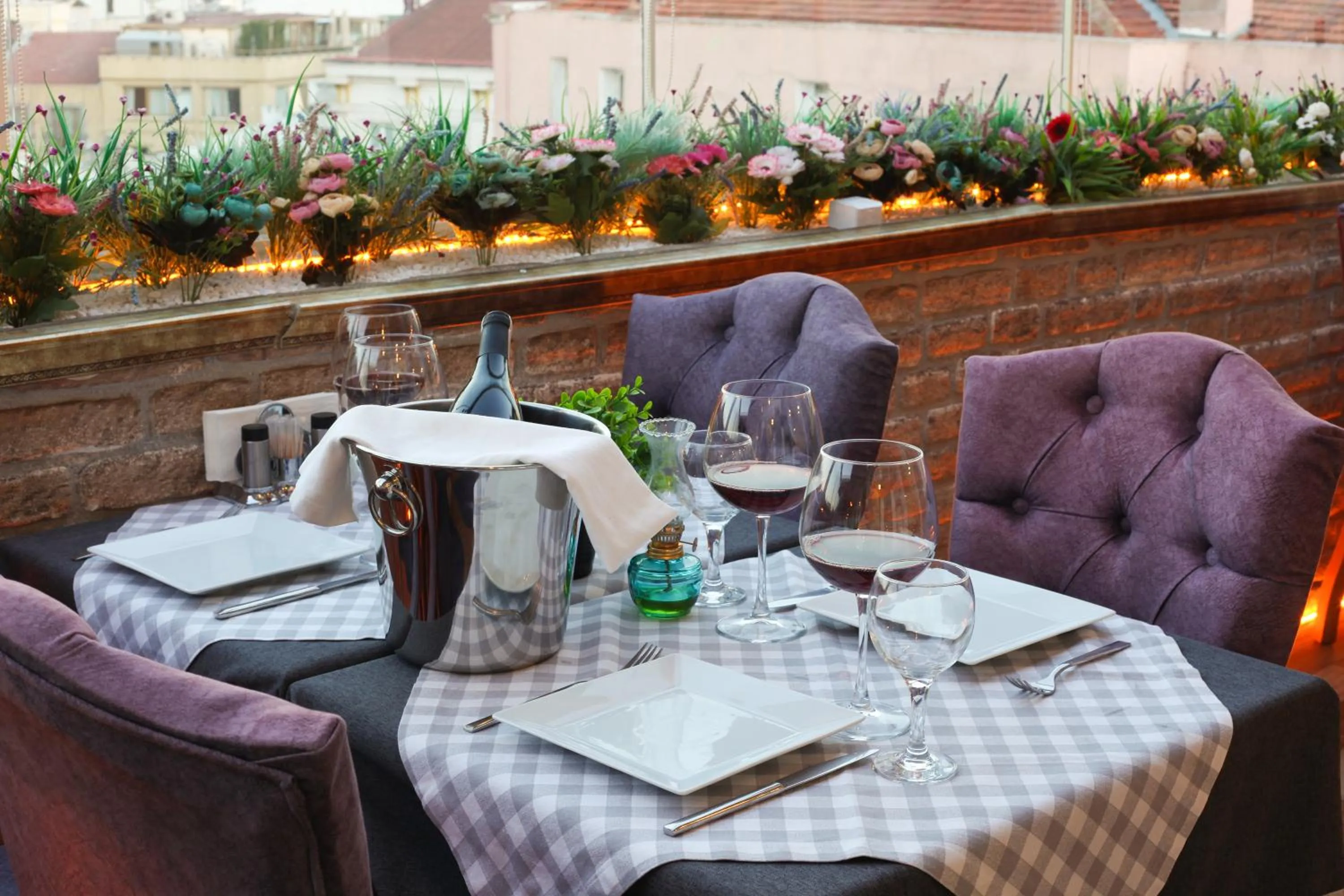 Restaurant/Places to Eat in Great Fortune Hotel & Spa