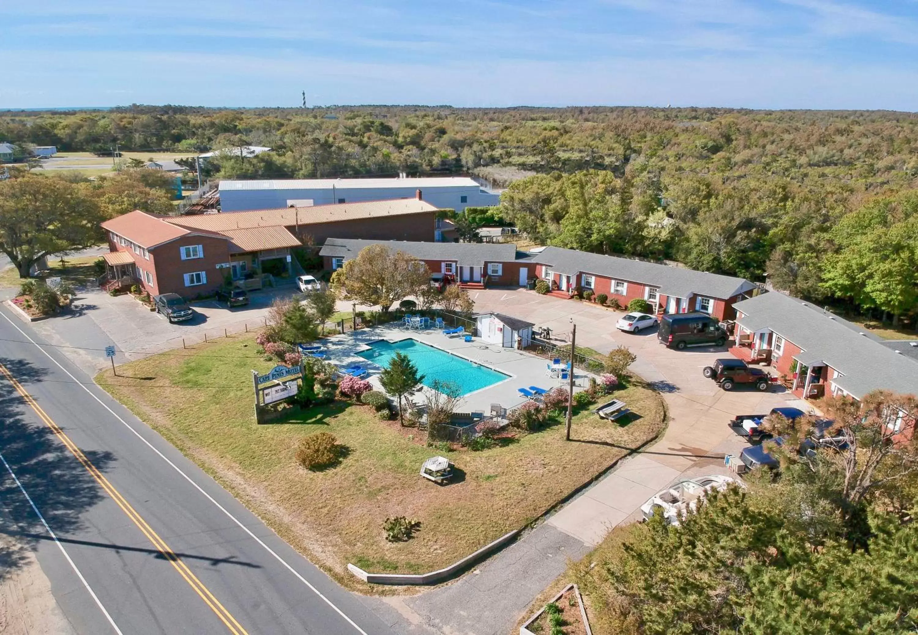 Property building, Bird's-eye View in Cape Pines Motel