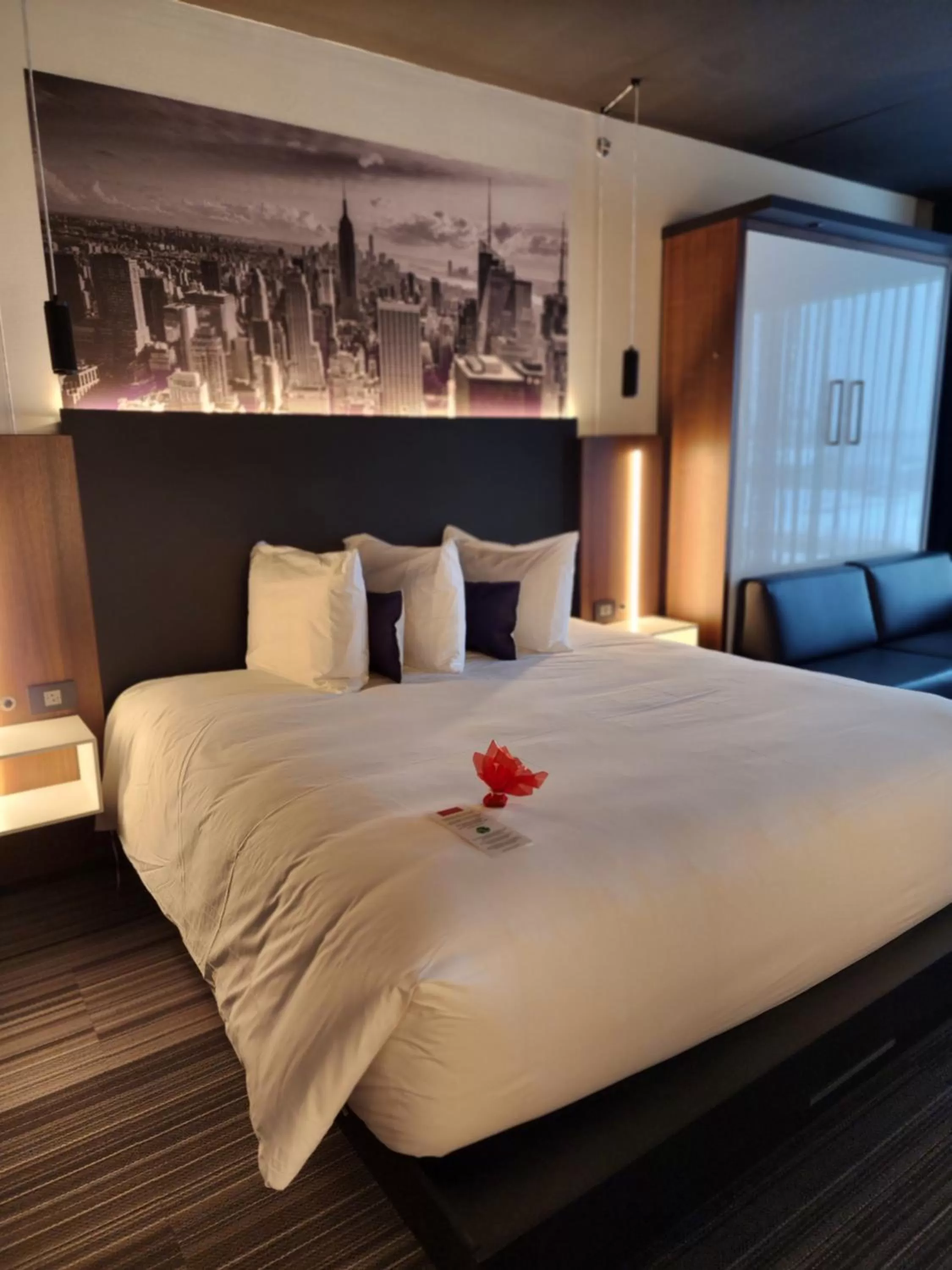 Bed in Grand Hotel TiMES Blainville-Mirabel