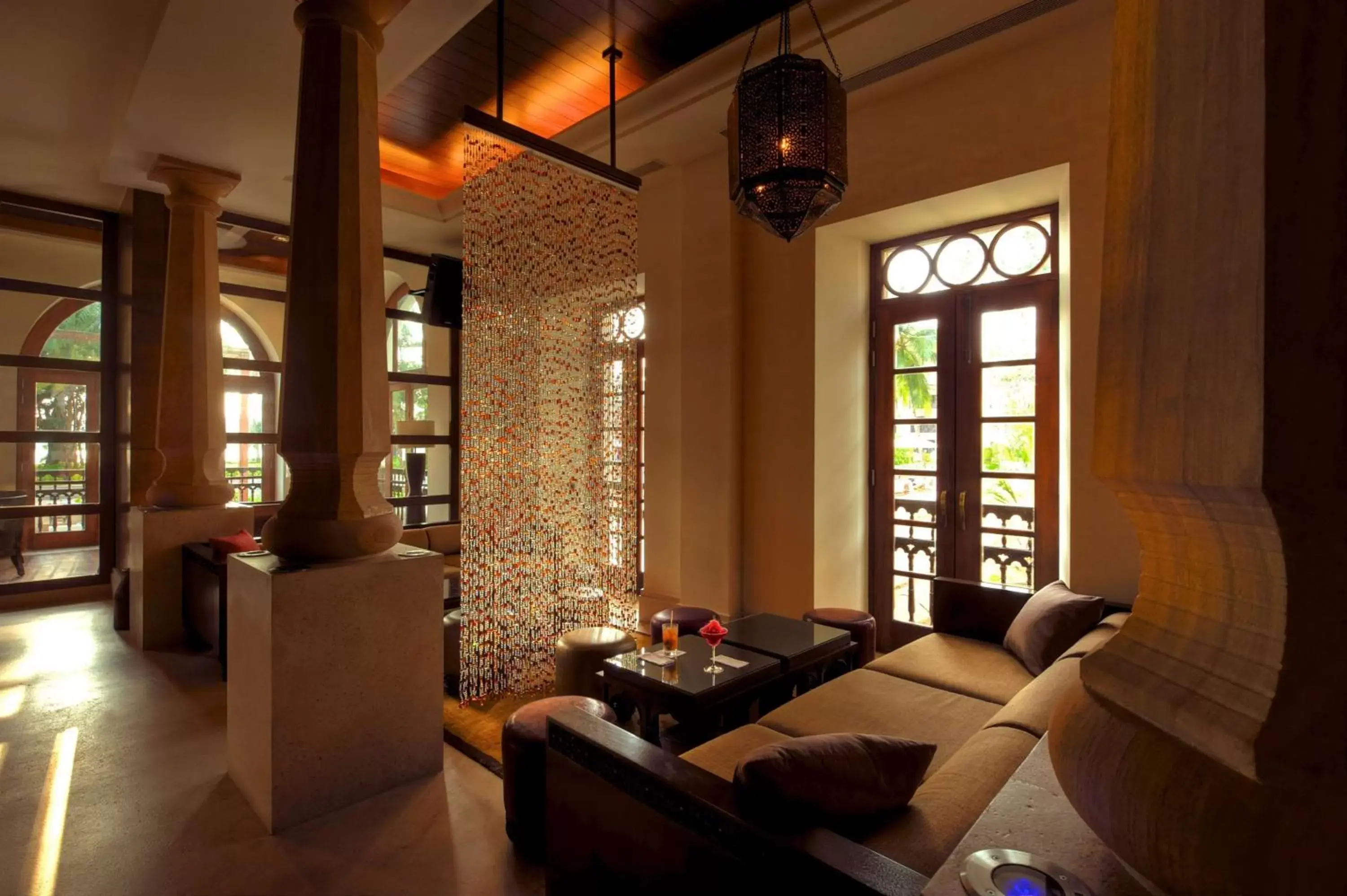 Lounge or bar, Seating Area in Grand Hyatt Goa