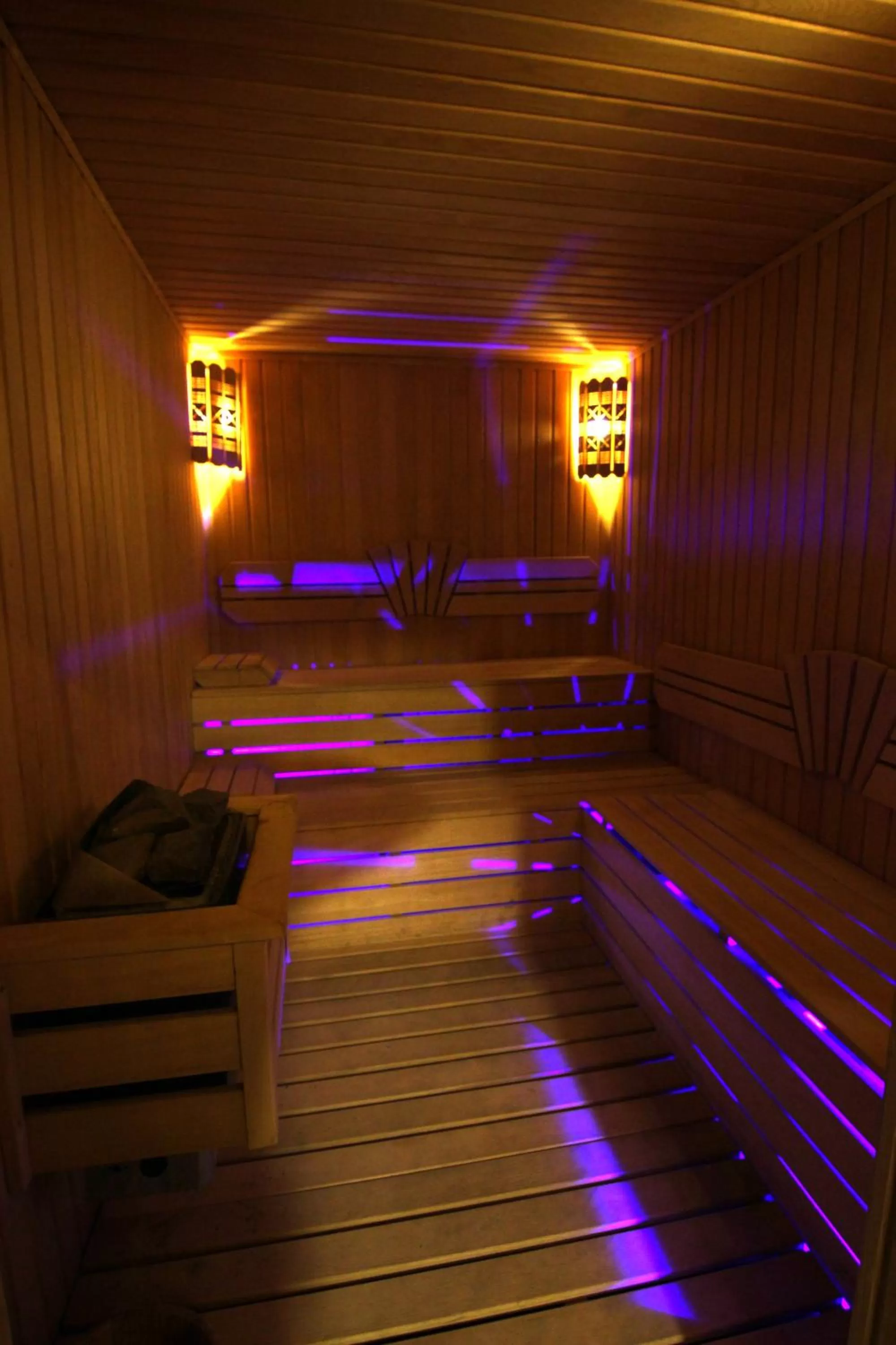 Sauna in Diamond Royal Hotel