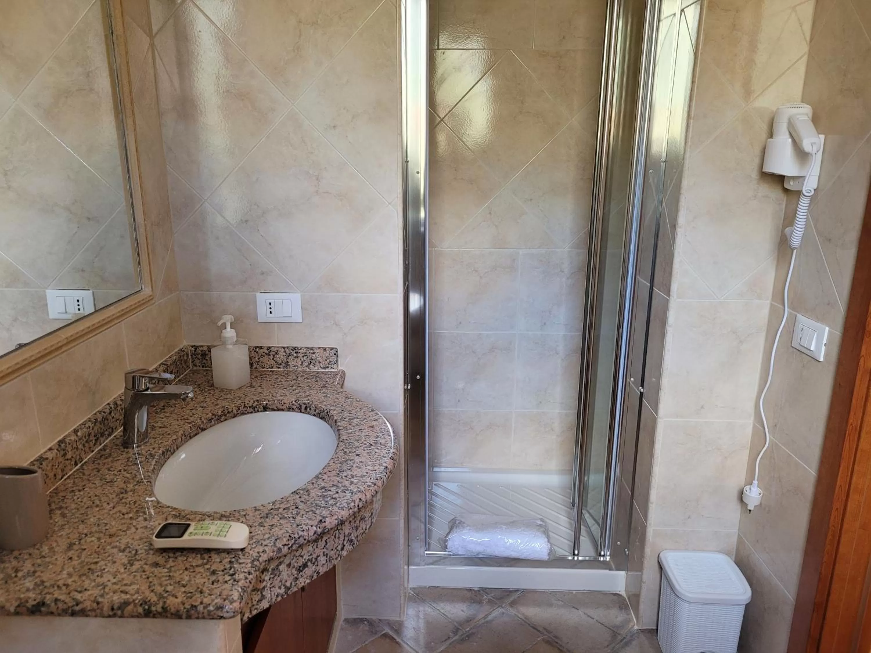 Alloggio turistico Magnifico Alessandro Valle Bernardo 04025 Lenola nei pressi di Fondi LT