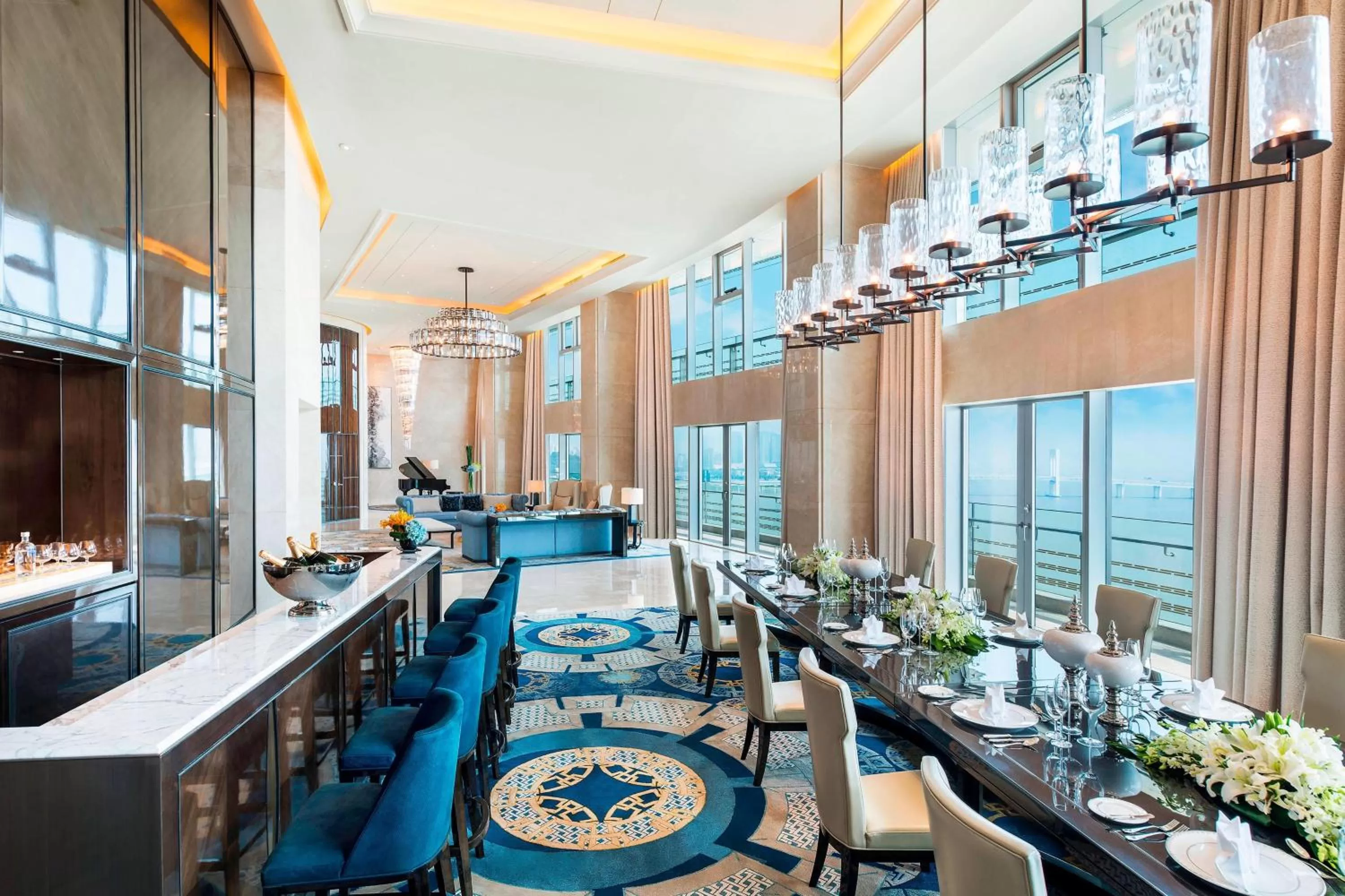 Living room in Sheraton Zhuhai Hotel