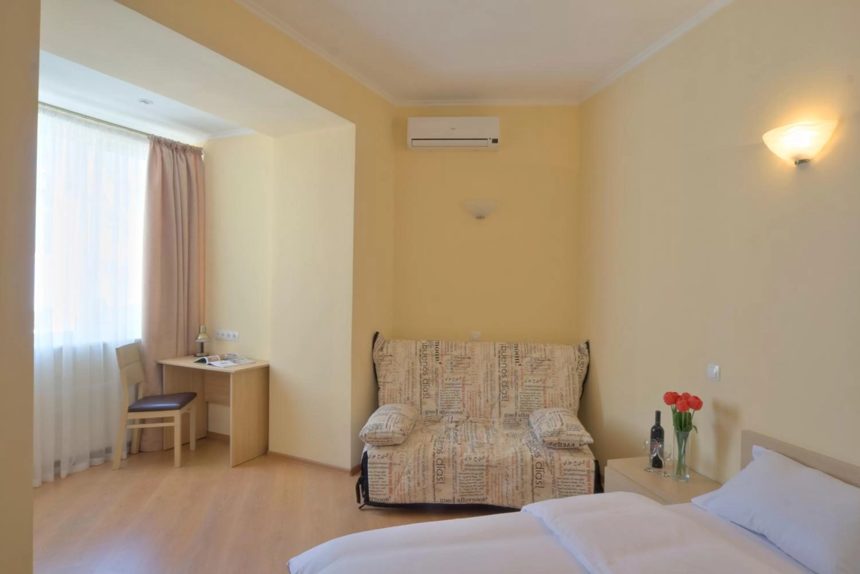 Seating area, Bed in Heart Kyiv Apart-Hotel