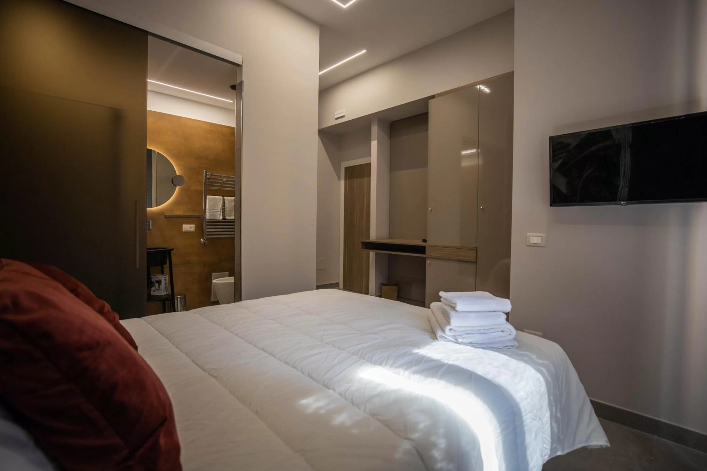 Bed in L'élégant BOUTIQUE ROOMS NAPLES