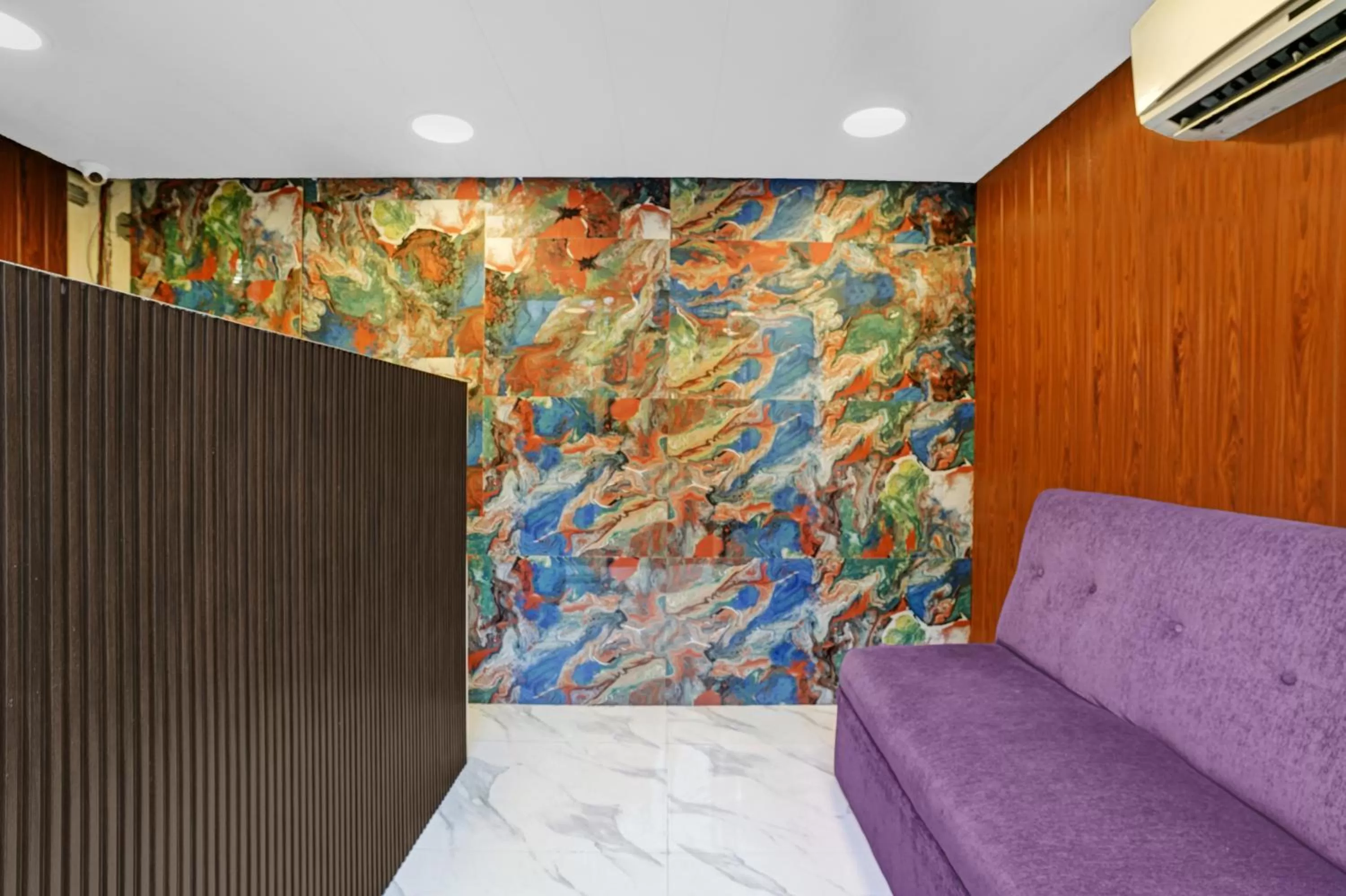 Treebo Trend Freedom Star, Vile Parle