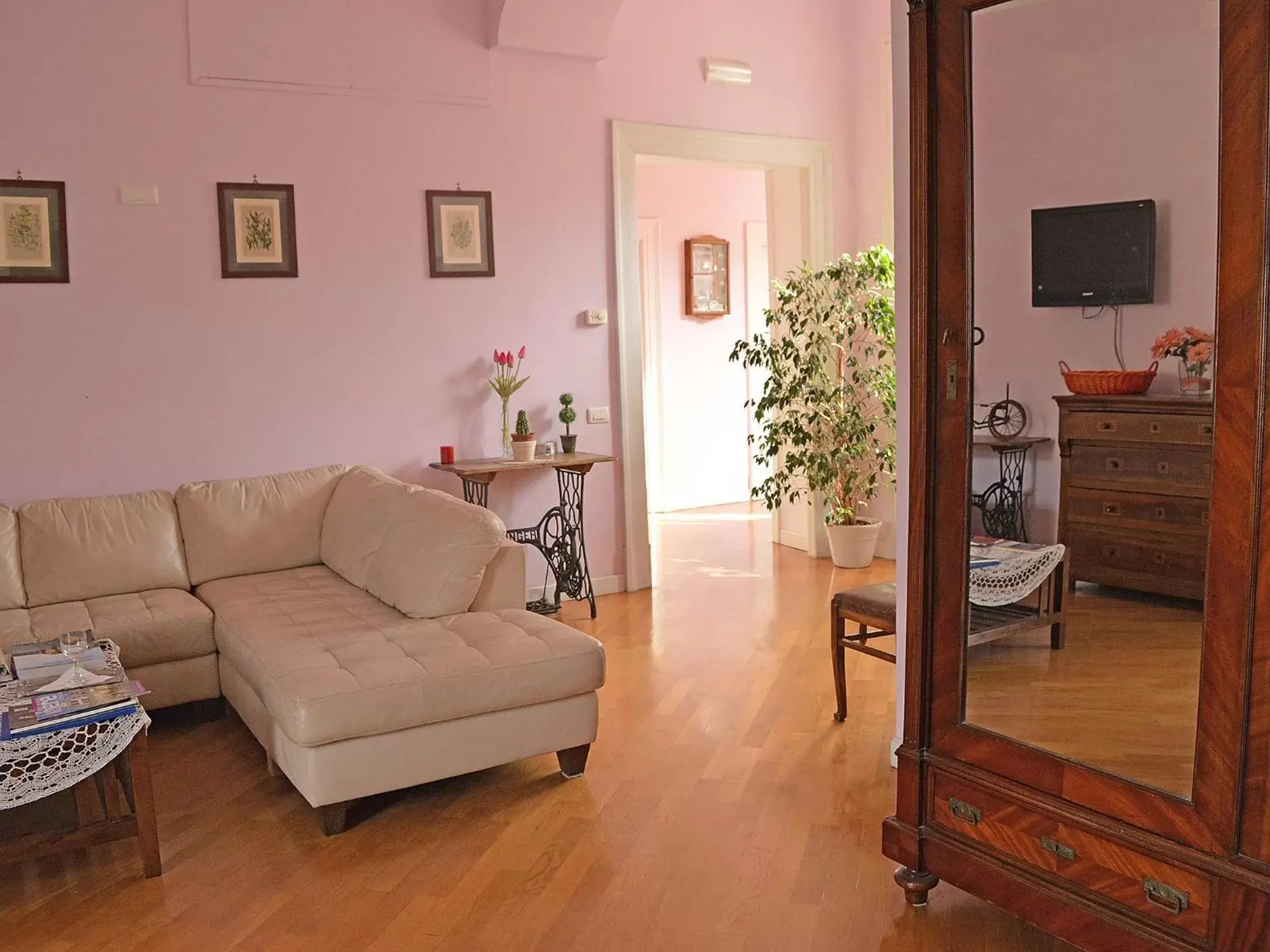 Lobby or reception, Seating Area in The Secret Garden Relais