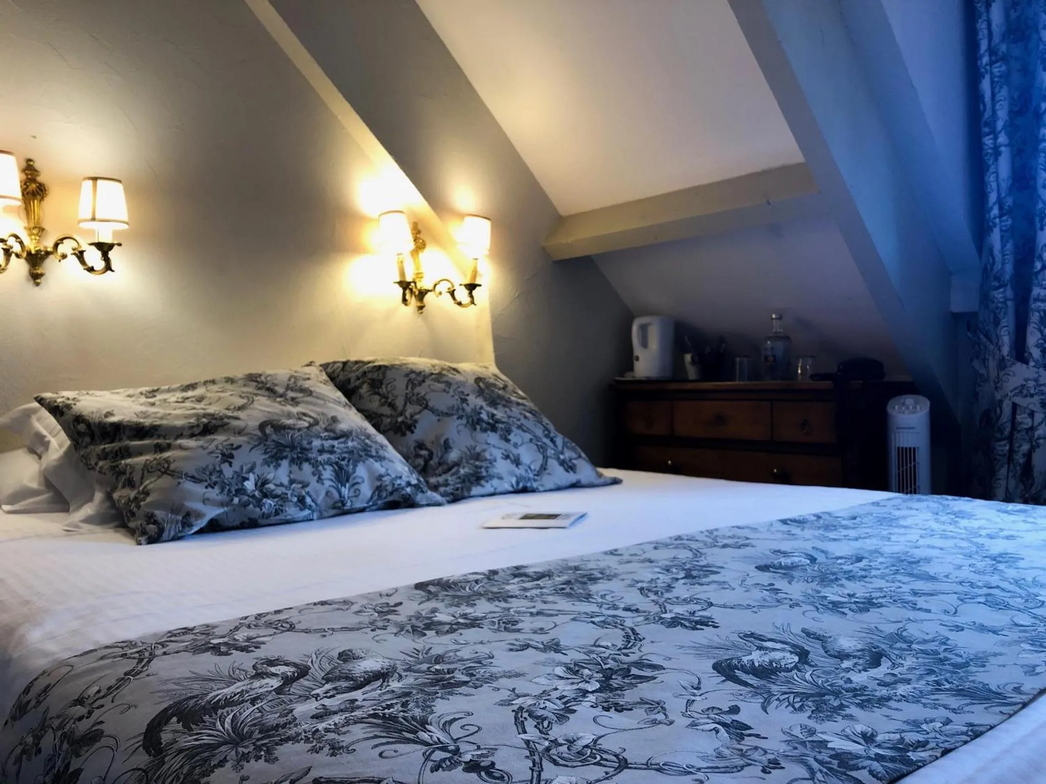 Bedroom, Bed in Entre Terre Et Mer