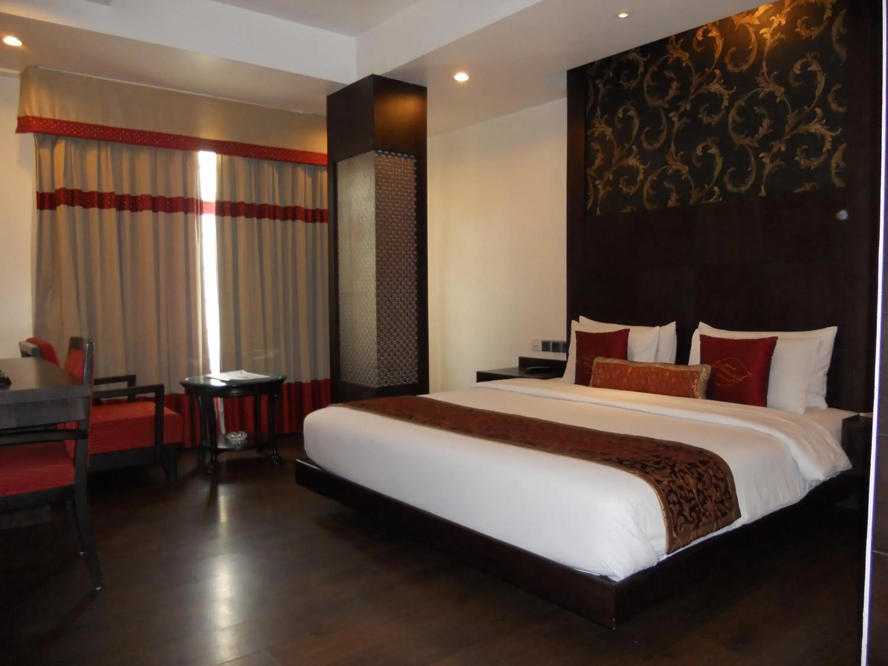 Photo of the whole room, Bed in Hotel GODWIN DELUXE - New Delhi Railway Station - Paharganj