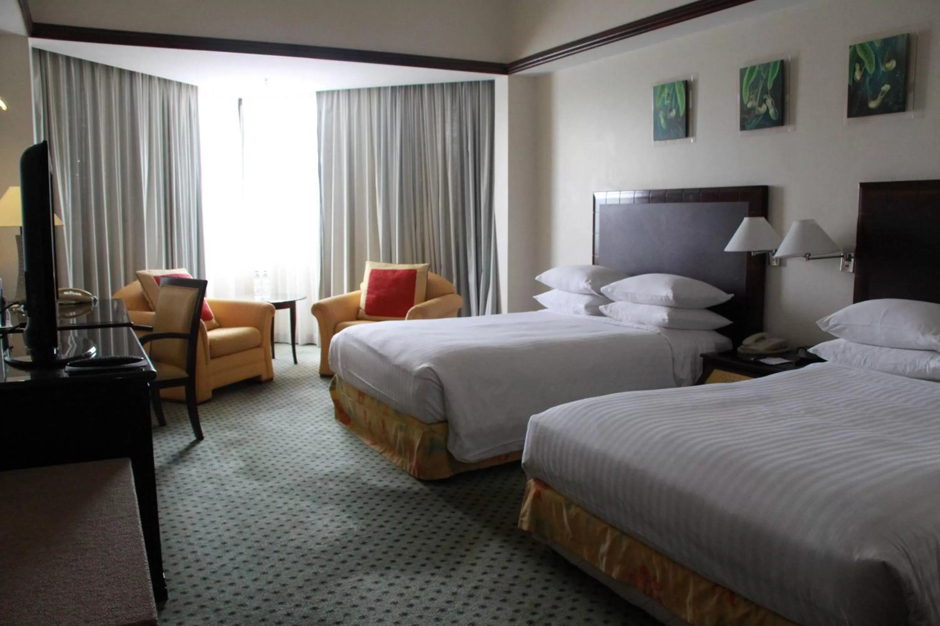 Photo of the whole room, Bed in Miri Marriott Resort & Spa