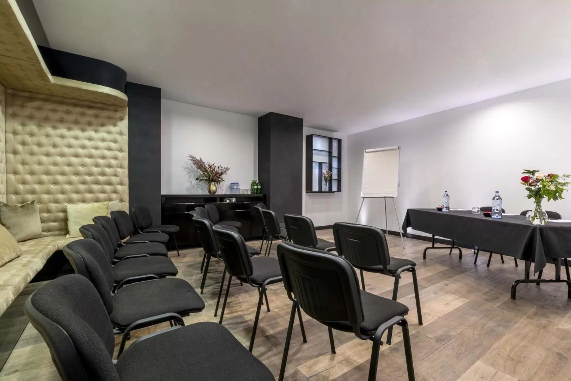 Meeting/conference room in 9Hotel Mercy