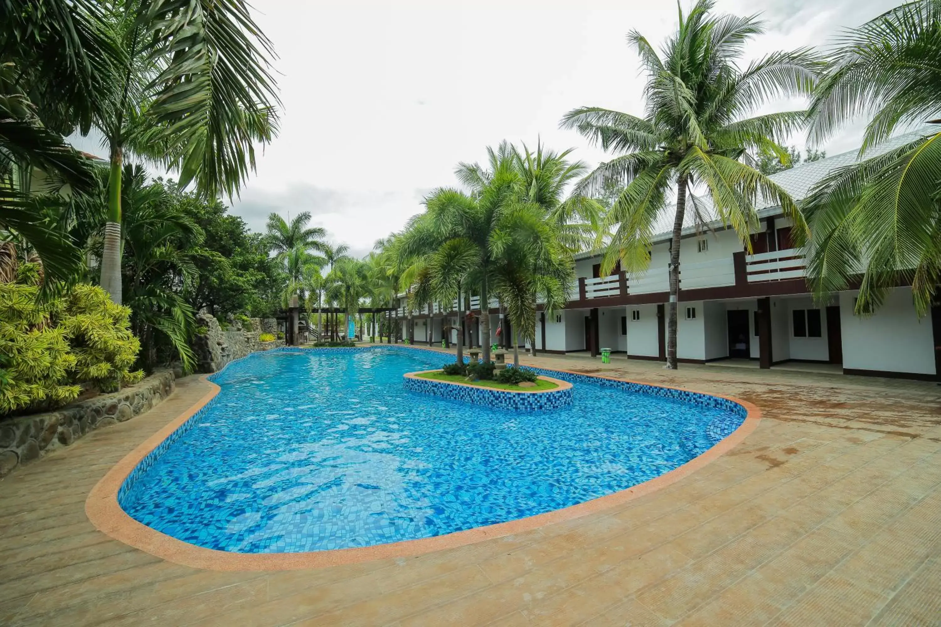 Swimming pool in Bataan White Corals Beach Resort Swimming pool in Bataan White Corals Beach Resort