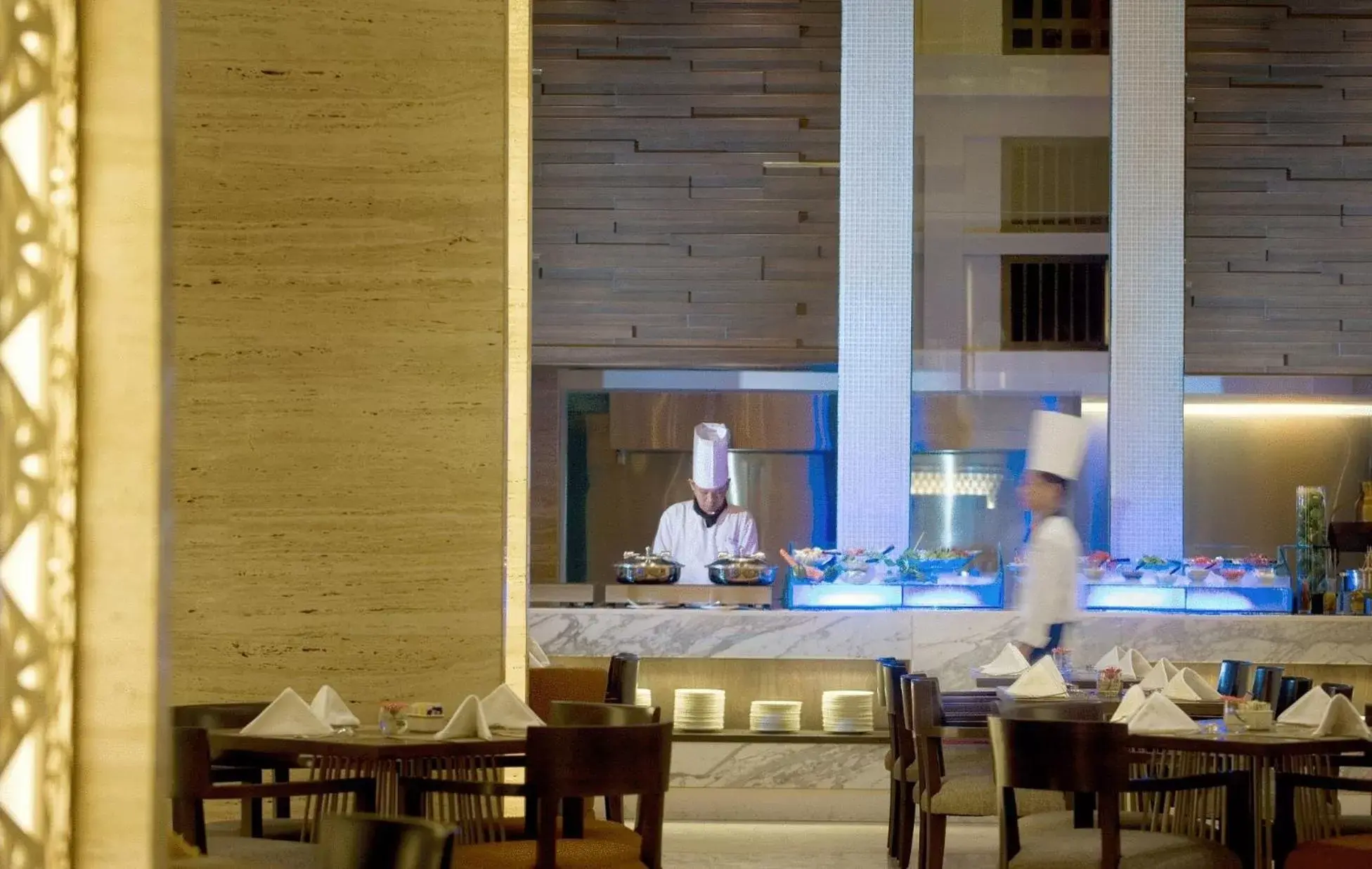 Restaurant/Places to Eat in Hotel Santika Premiere Slipi Jakarta