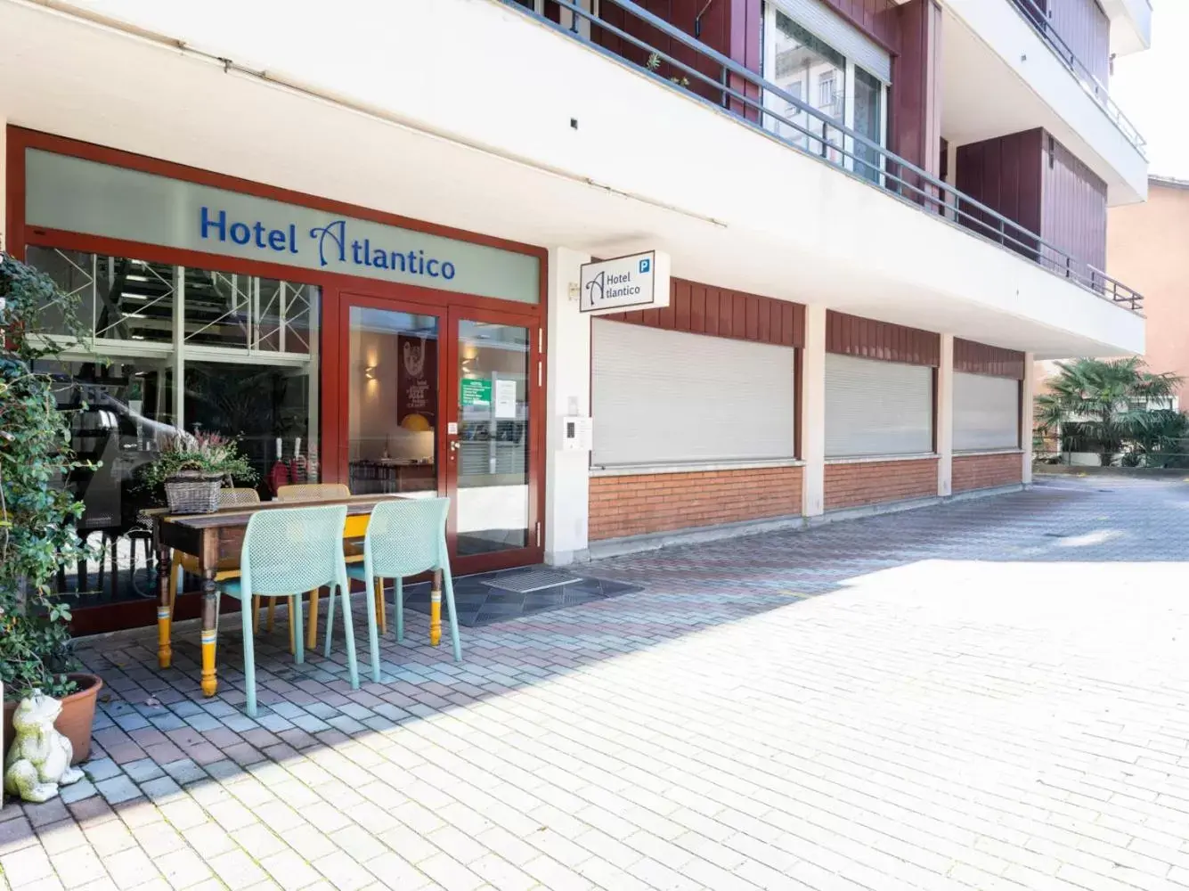 Facade/entrance in Hotel Atlantico