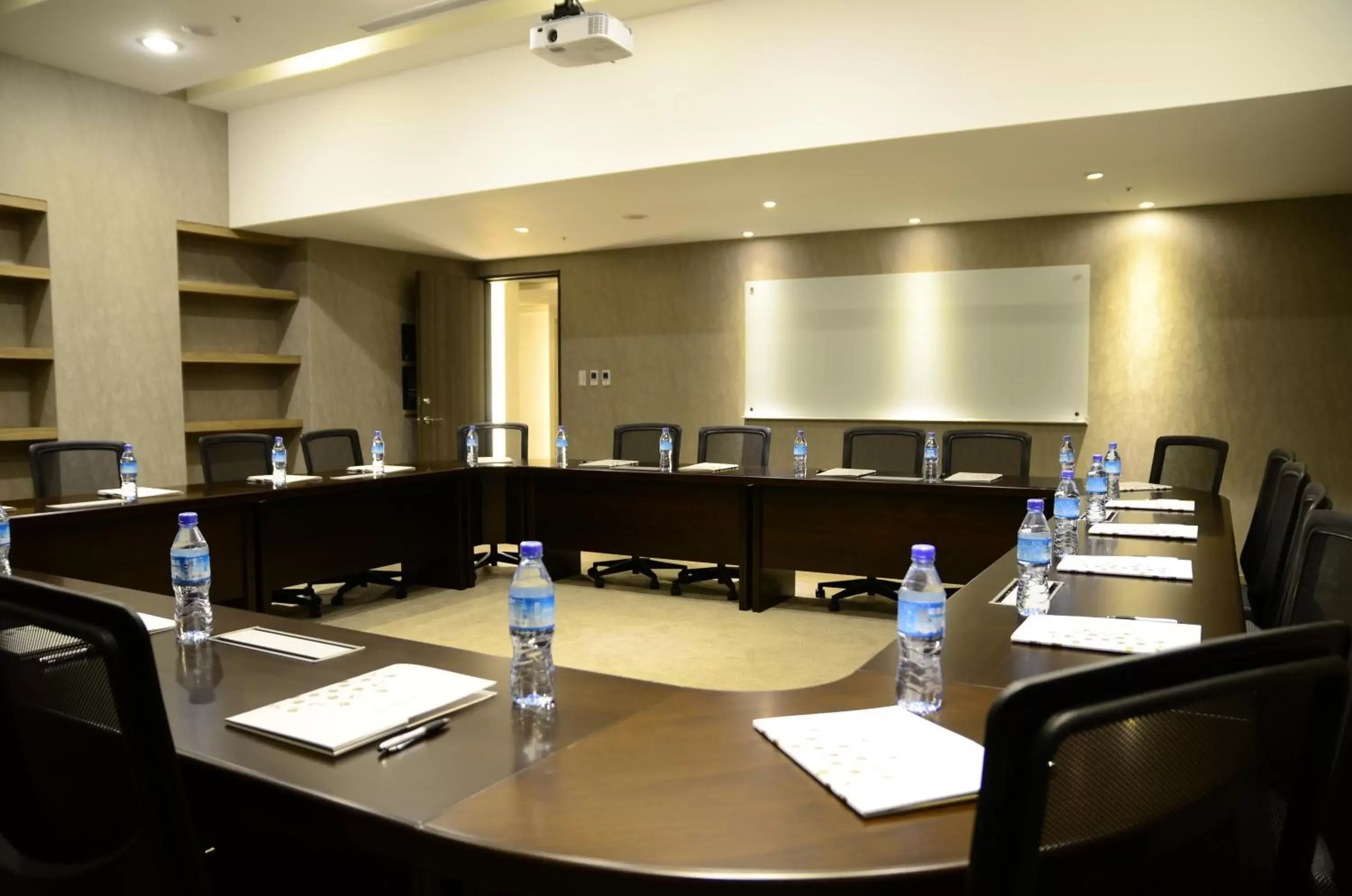 Business facilities in Tao Garden Hotel