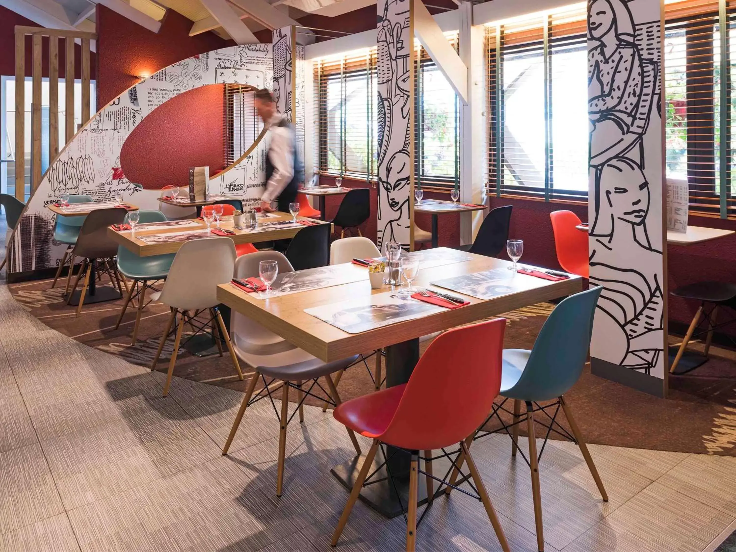 Restaurant/Places to Eat in ibis Montbéliard