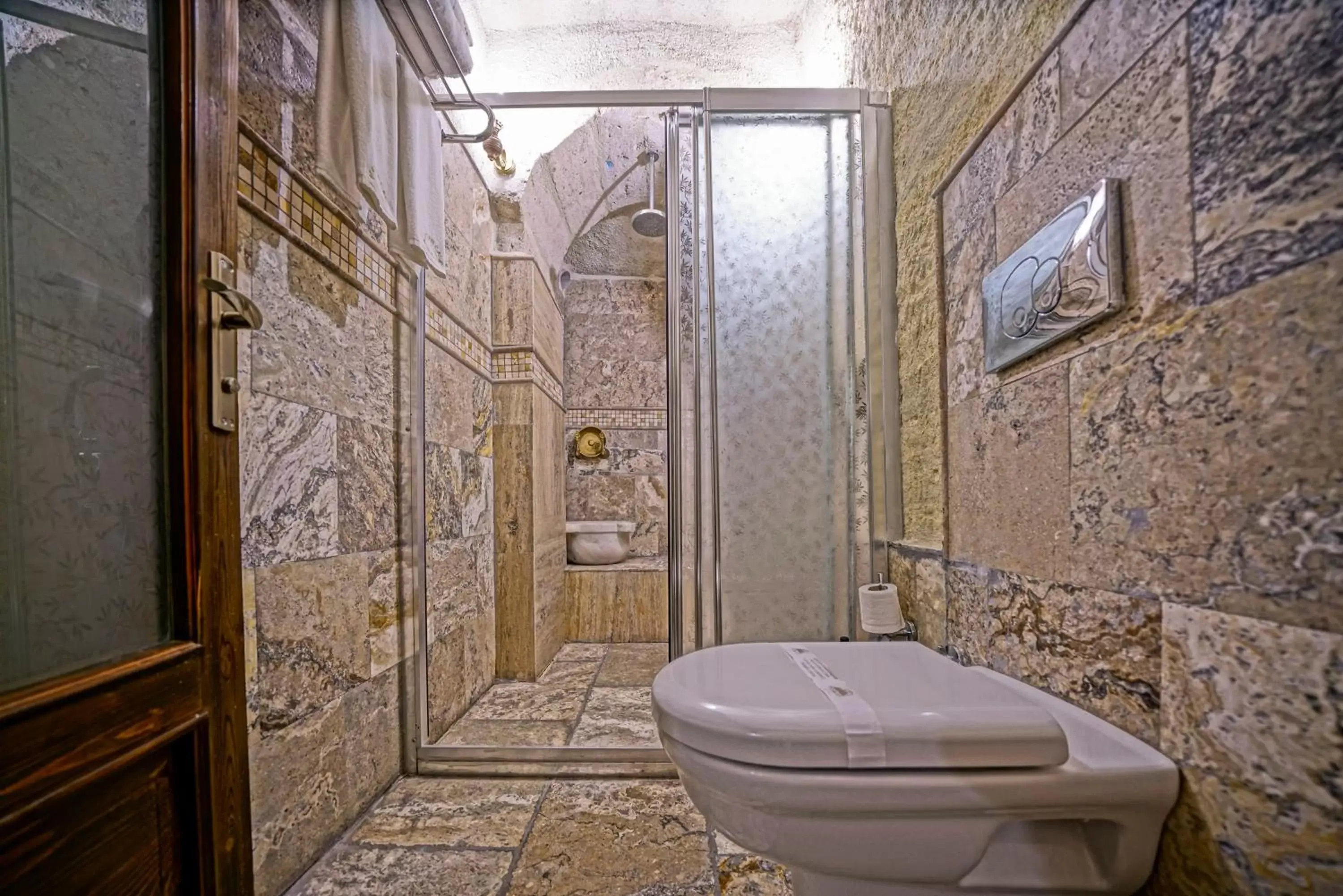 Bathroom in Maccan Cave Hotel