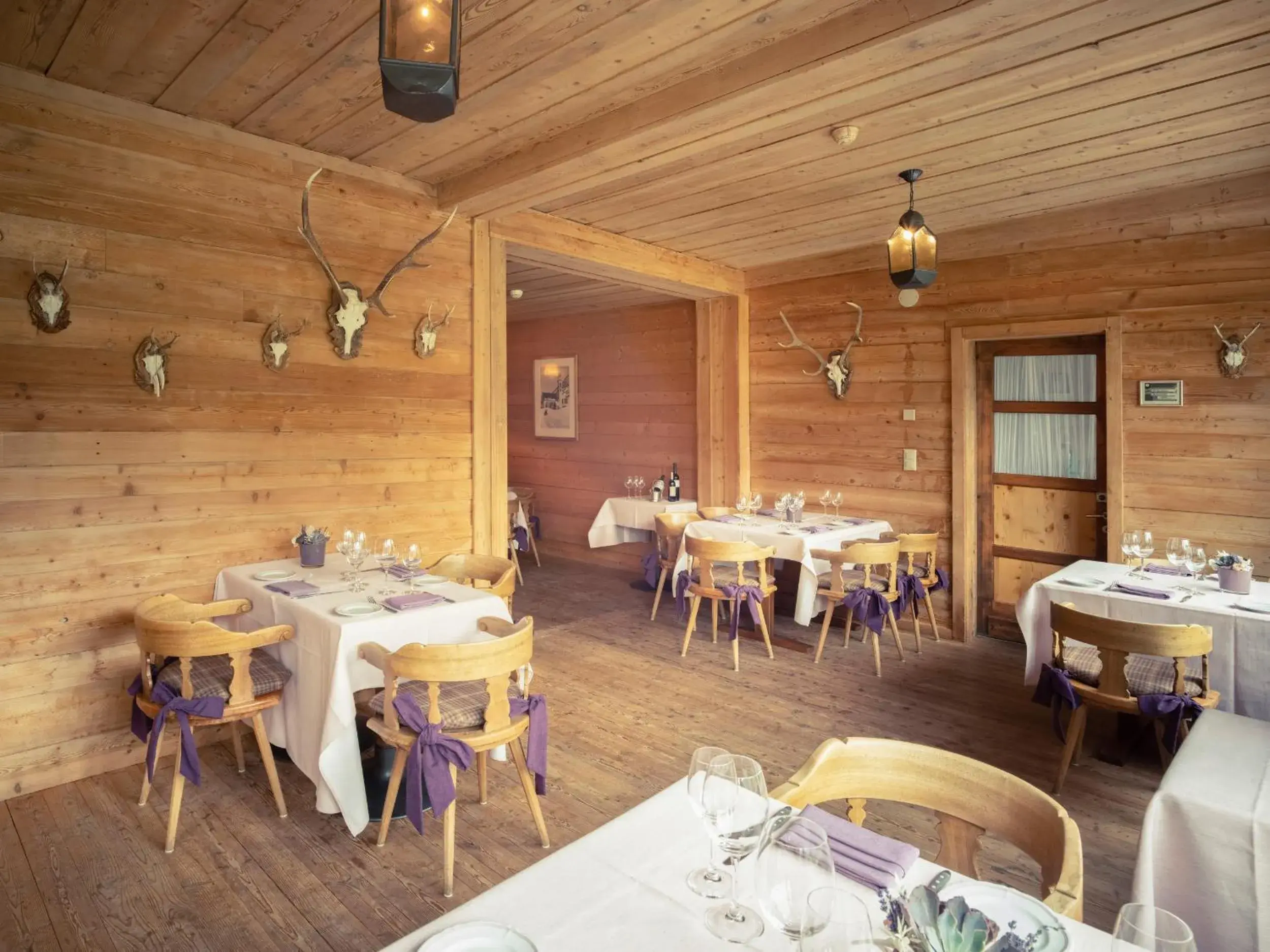 Restaurant/Places to Eat in Grand Hotel Kronenhof