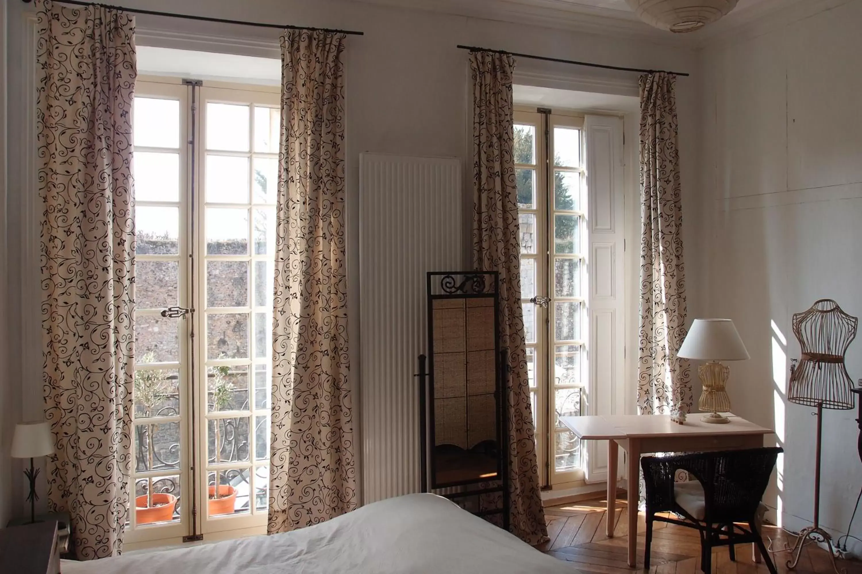 Photo of the whole room, Bed in Chambre d'hôte du Château