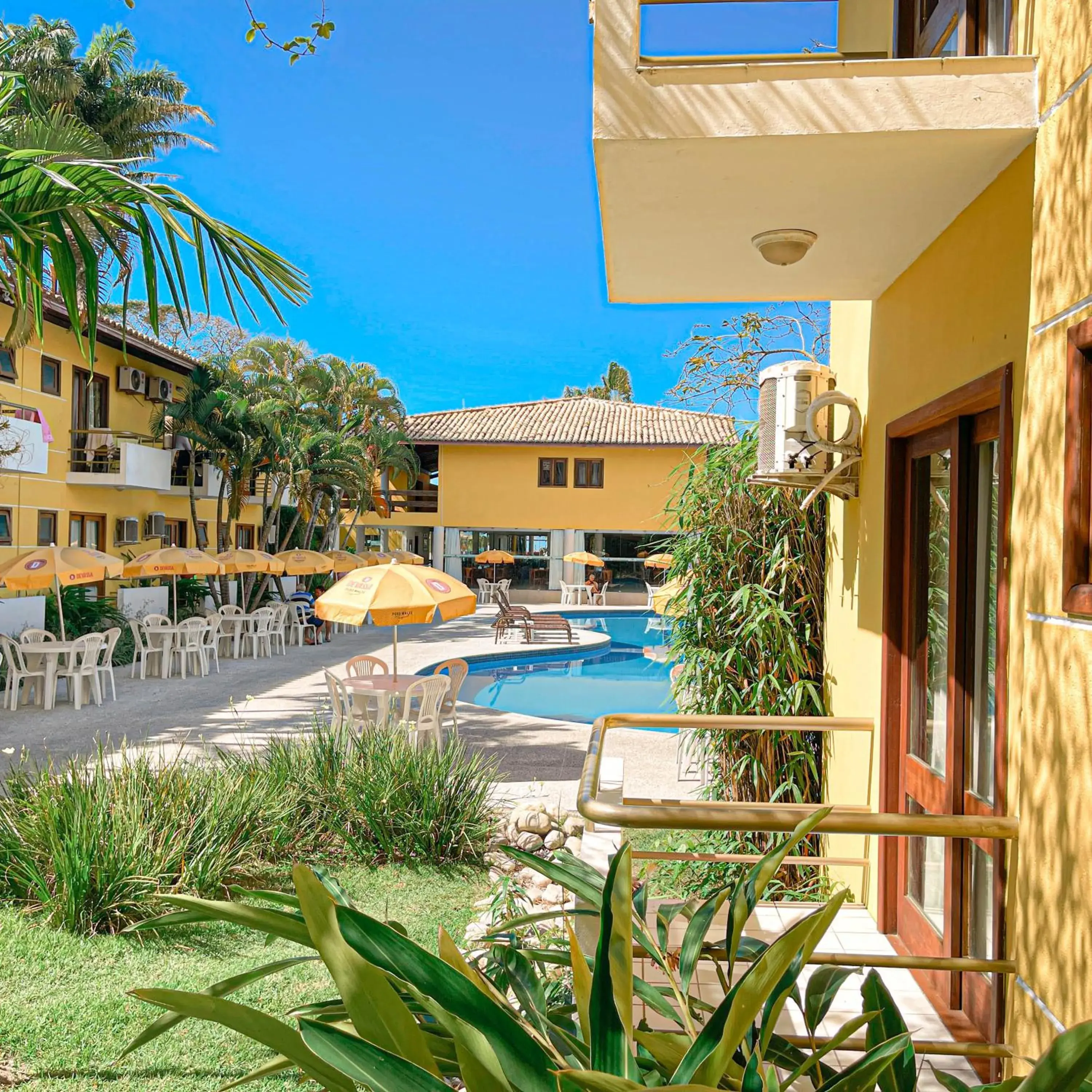 Swimming Pool in Sunshine Praia Hotel