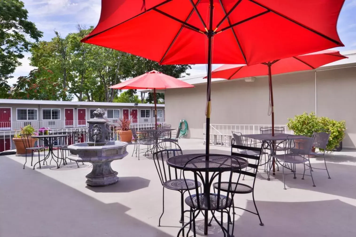 Balcony/Terrace in Campus Inn & Suites Eugene Downtown