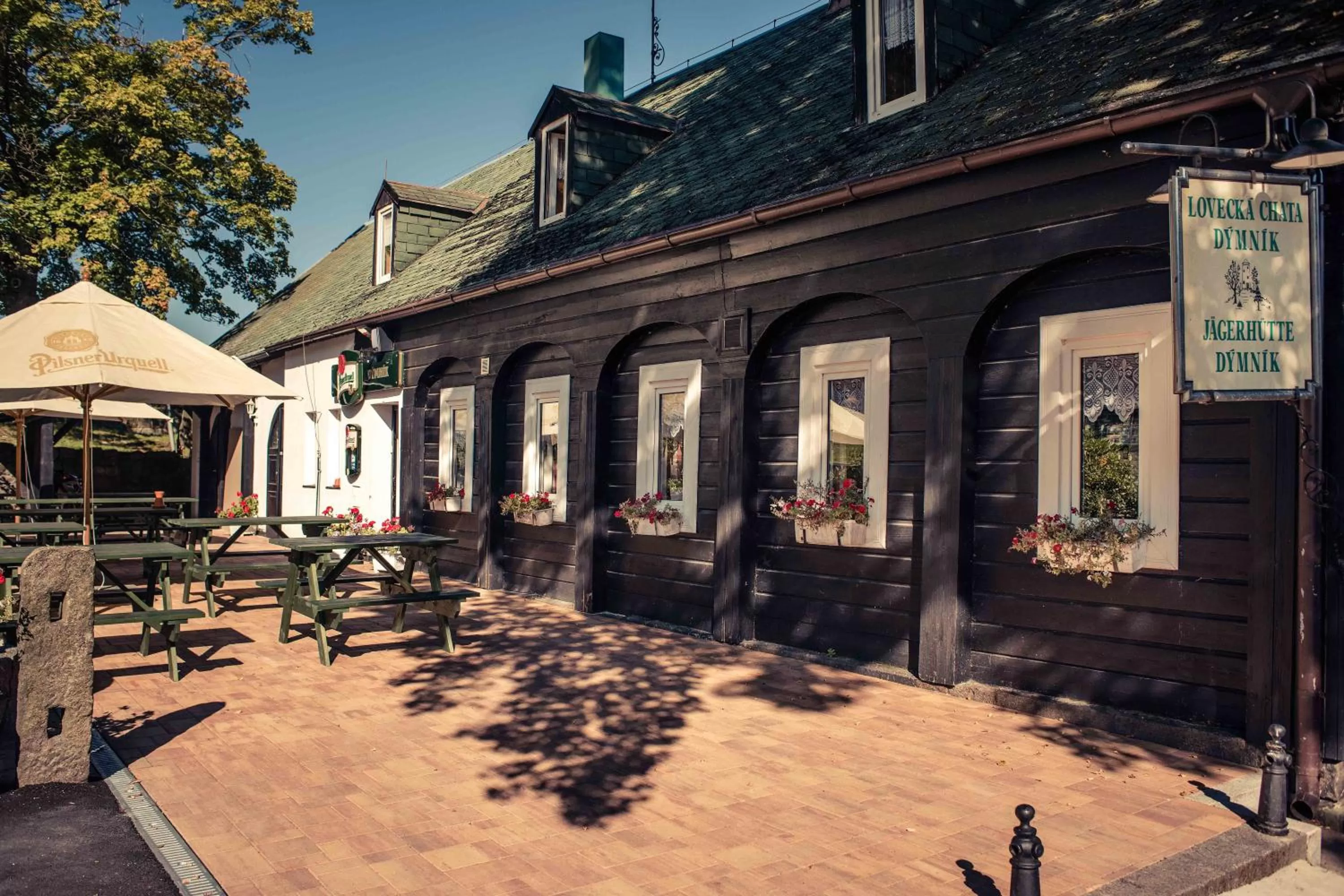 Restaurant/places to eat, Property Building in Hotel Dymník