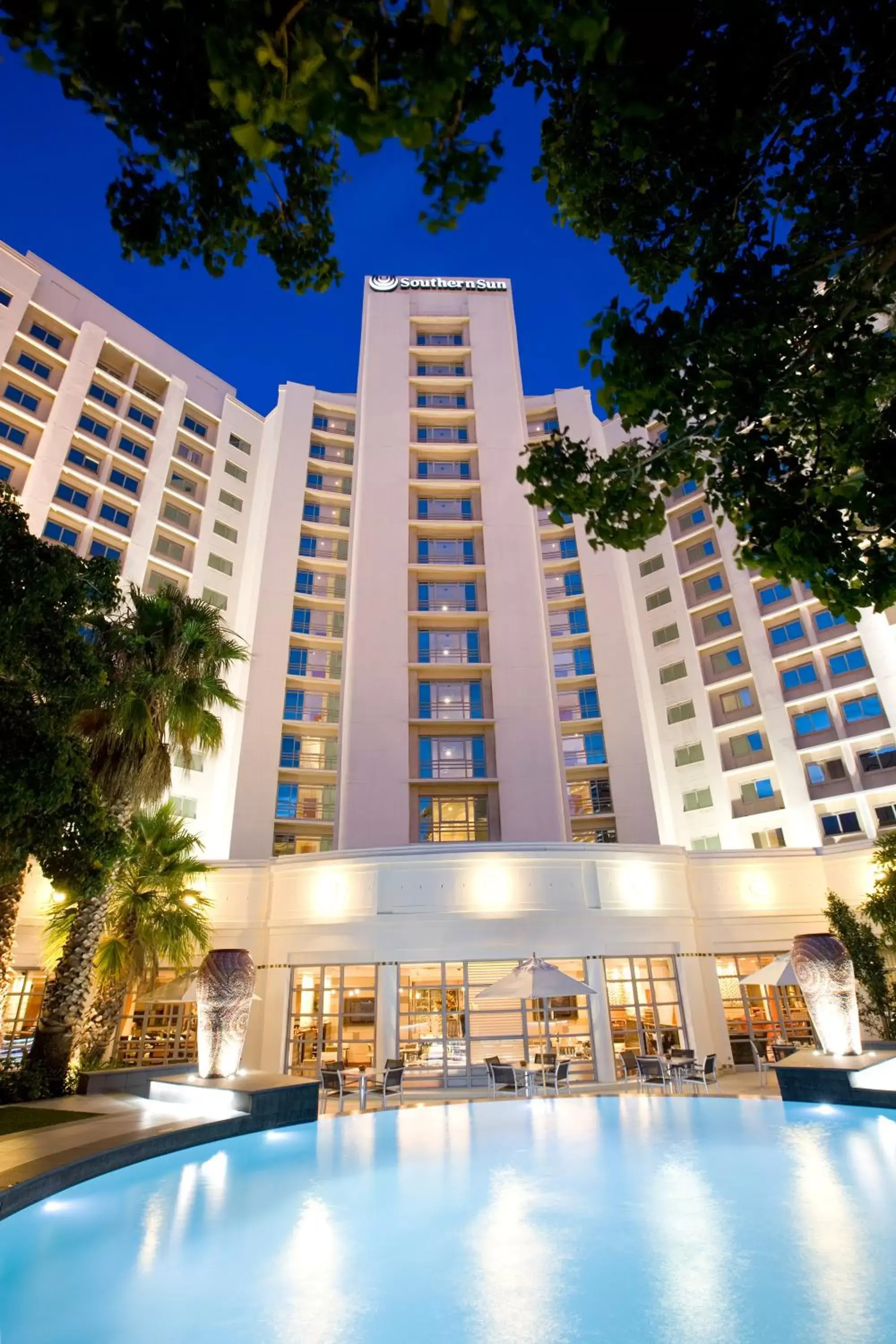 Facade/entrance, Property Building in Southern Sun Waterfront Cape Town