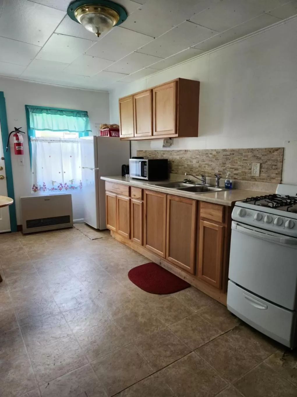 kitchen in Little River Motel Saint Regis