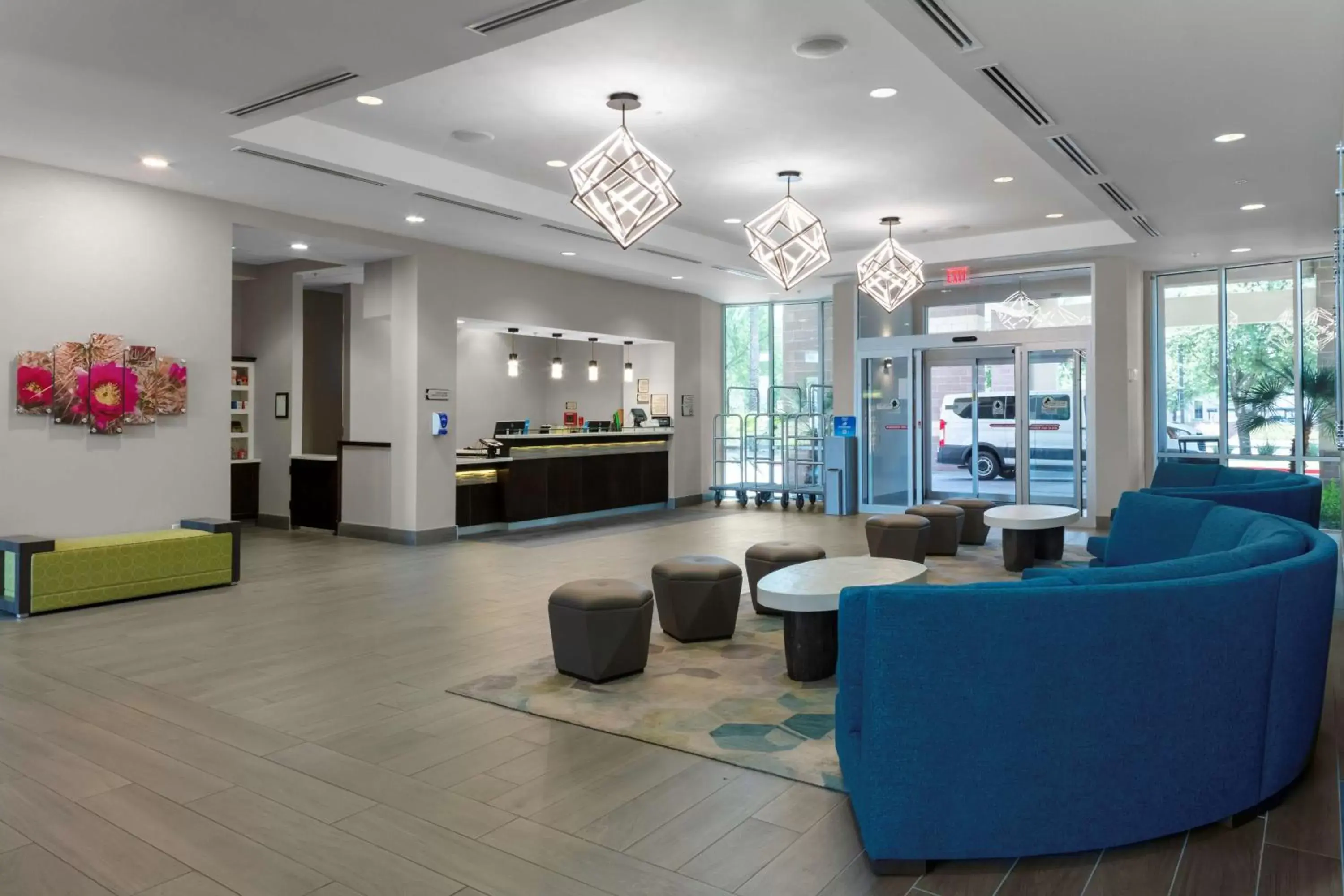 Lobby or reception in Homewood Suites by Hilton Phoenix Airport South Lobby or reception in Homewood Suites by Hilton Phoenix Airport South