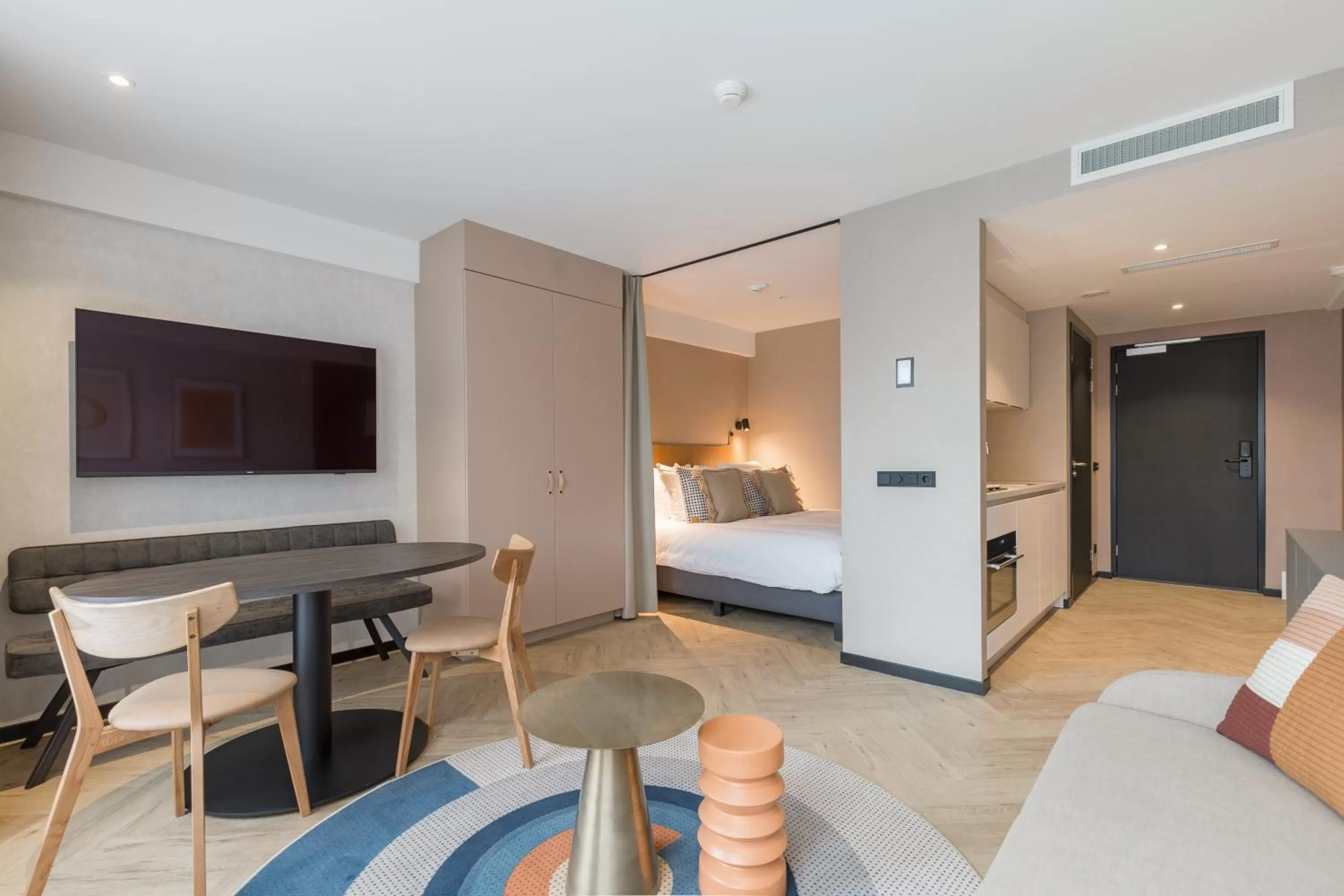 Photo of the whole room, Bed in Ocean House Scheveningen