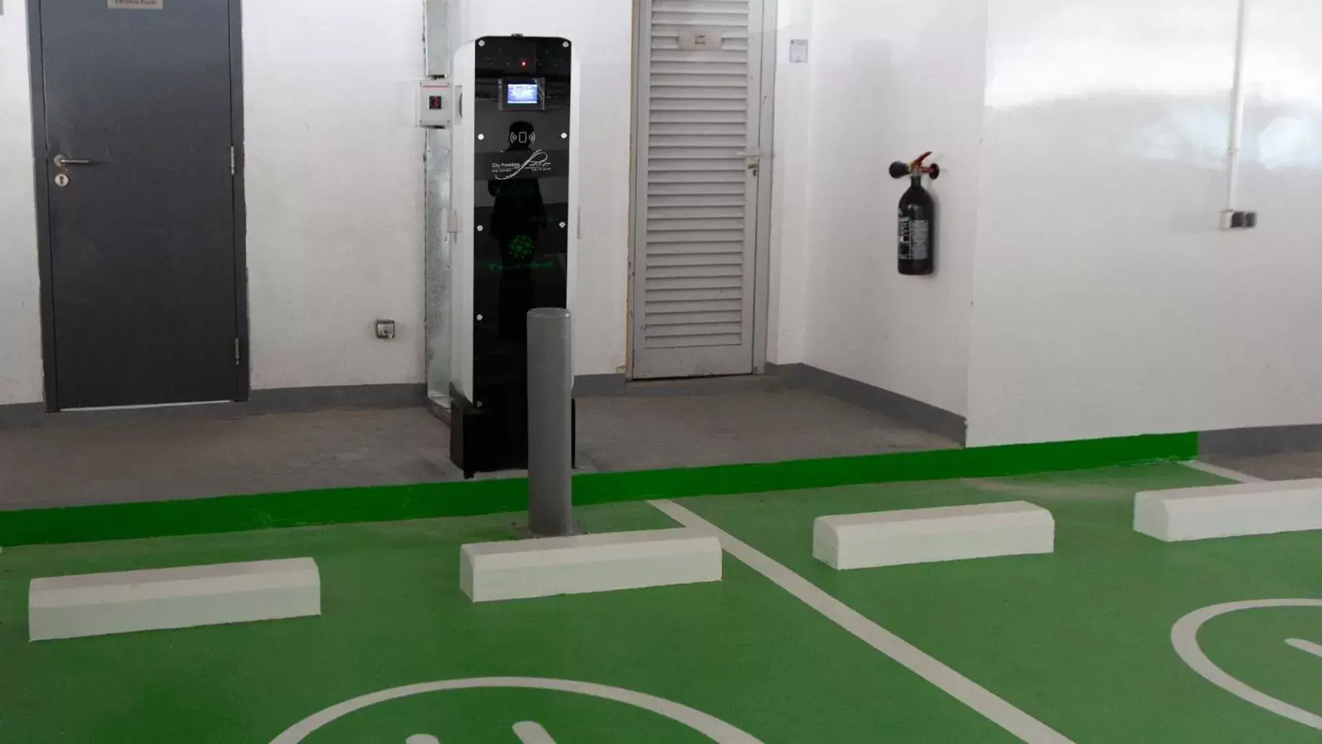 Property building in City Premiere Hotel Apartments - Dubai Property building in City Premiere Hotel Apartments - Dubai