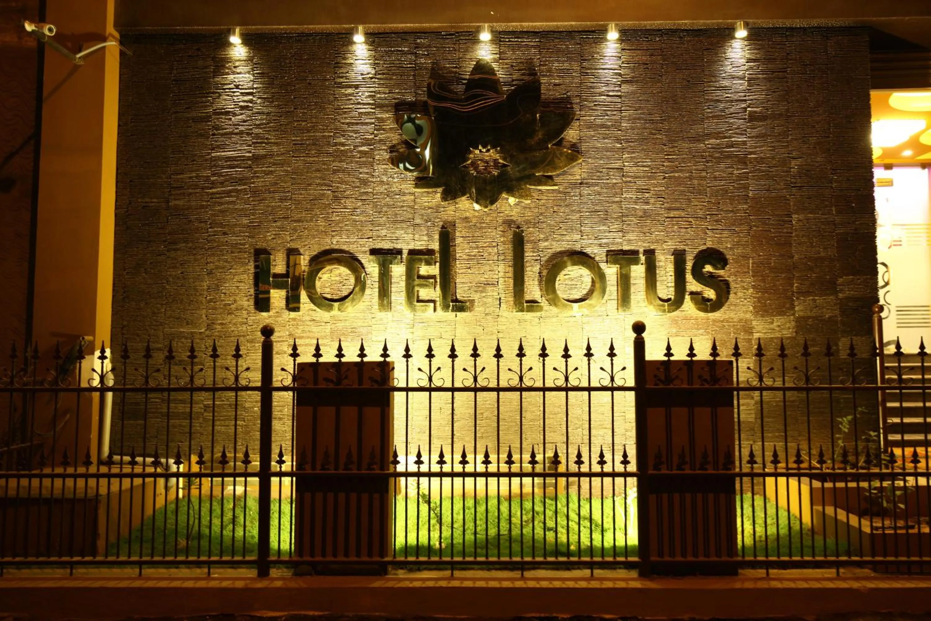 Facade/entrance in Hotel Lotus