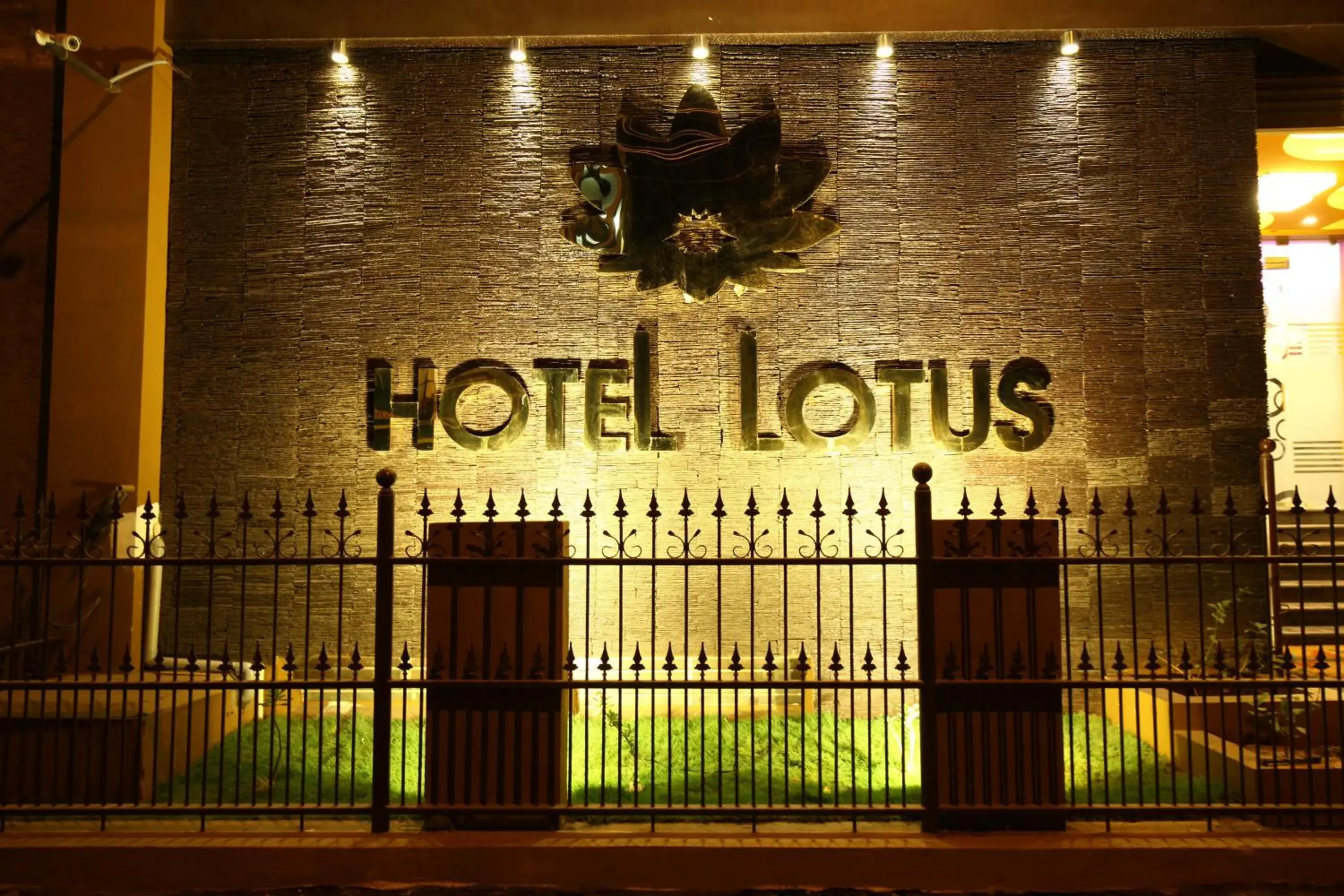 Facade/entrance in Hotel Lotus