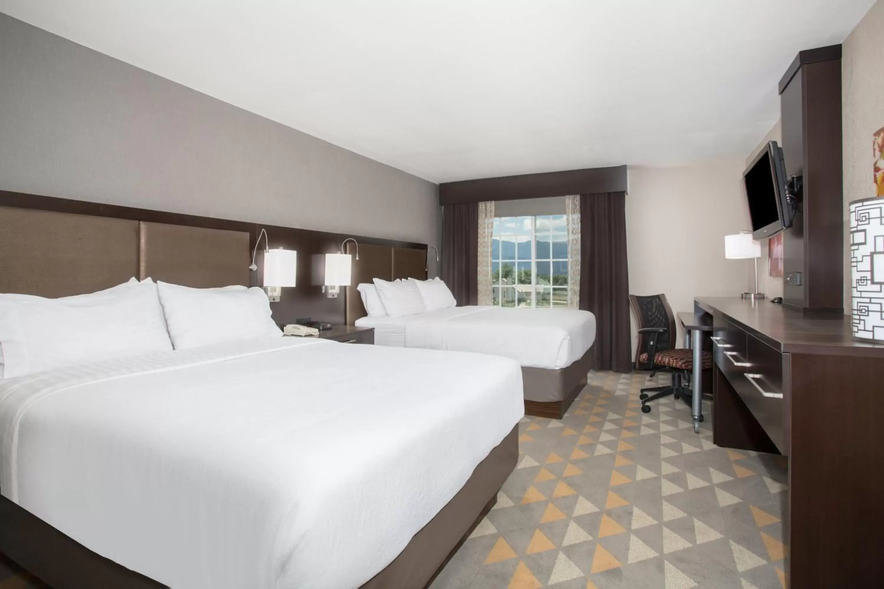 Photo of the whole room, Bed in Holiday Inn Colorado Springs - Airport, an IHG Hotel