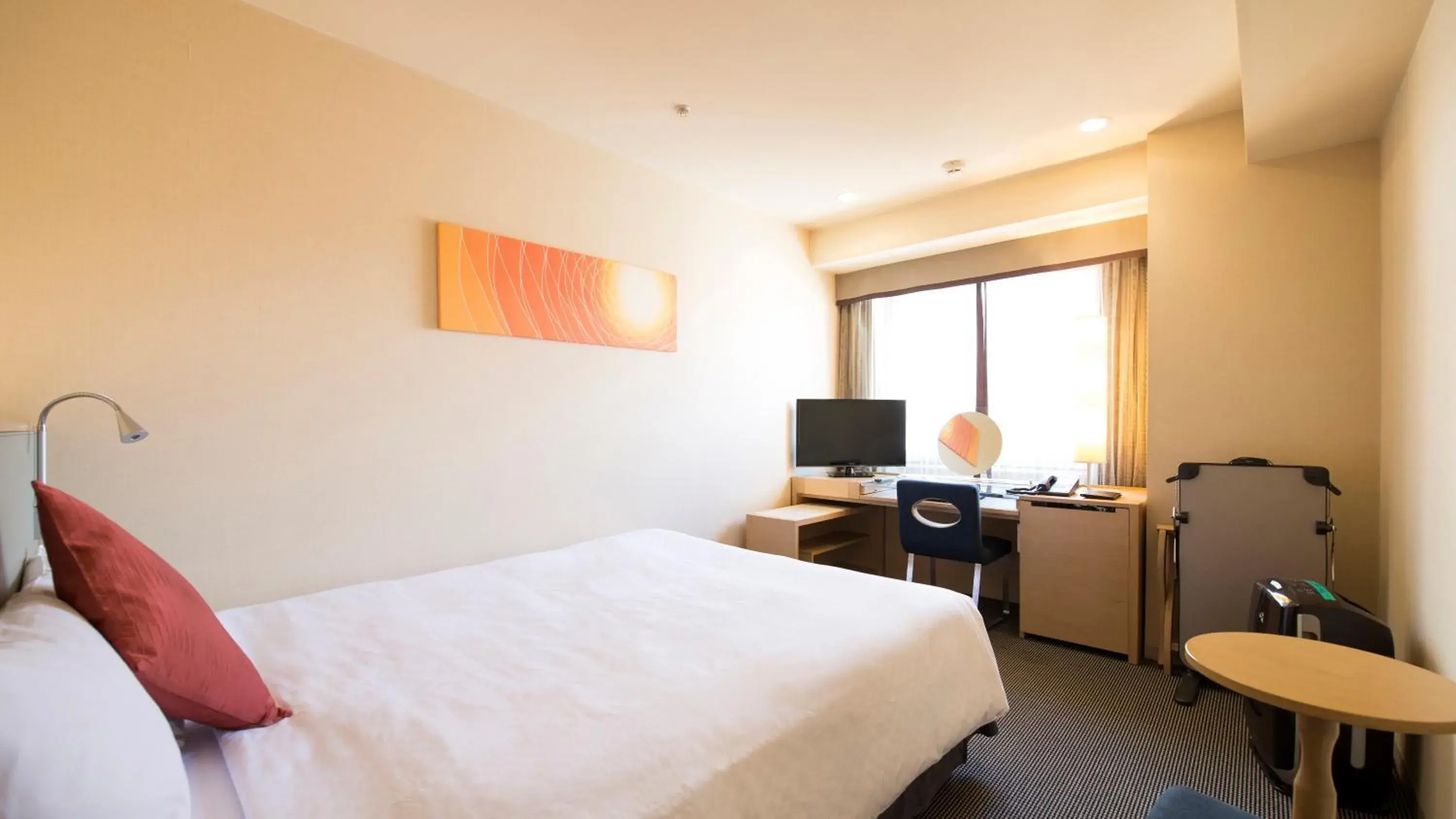 Photo of the whole room, Bed in Hotel JAL City Kannai Yokohama