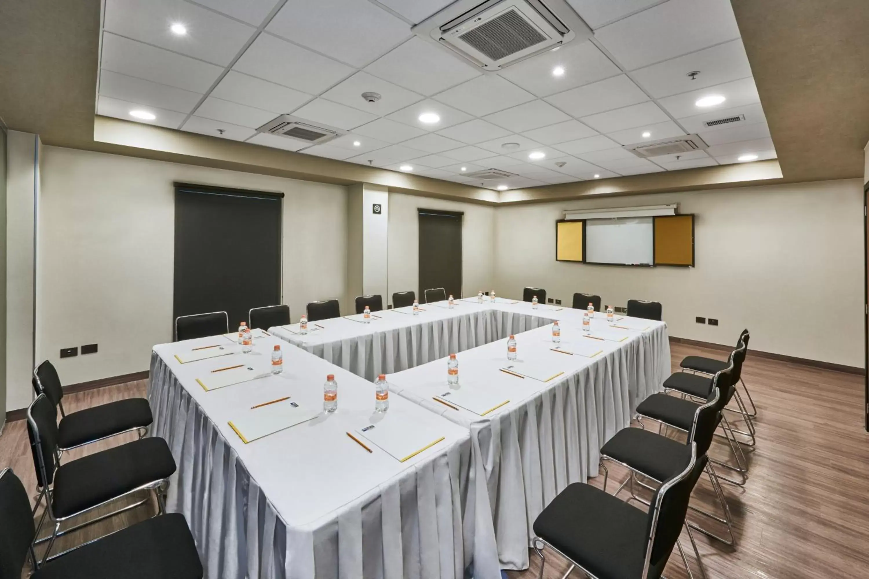 Meeting/conference room in City Express by Marriott Rosarito