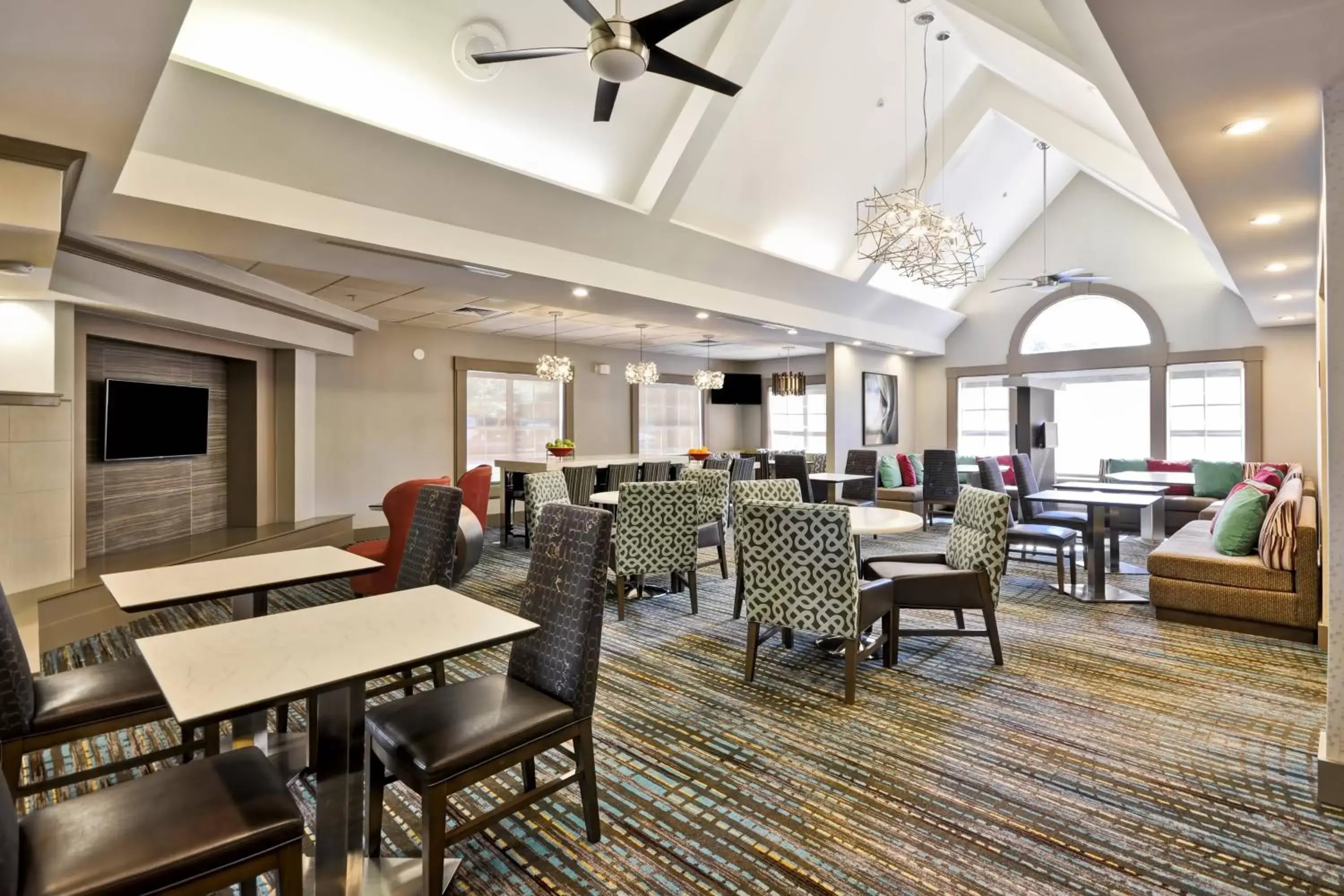 Lobby or reception, Restaurant/Places to Eat in Residence Inn by Marriott Jacksonville Airport