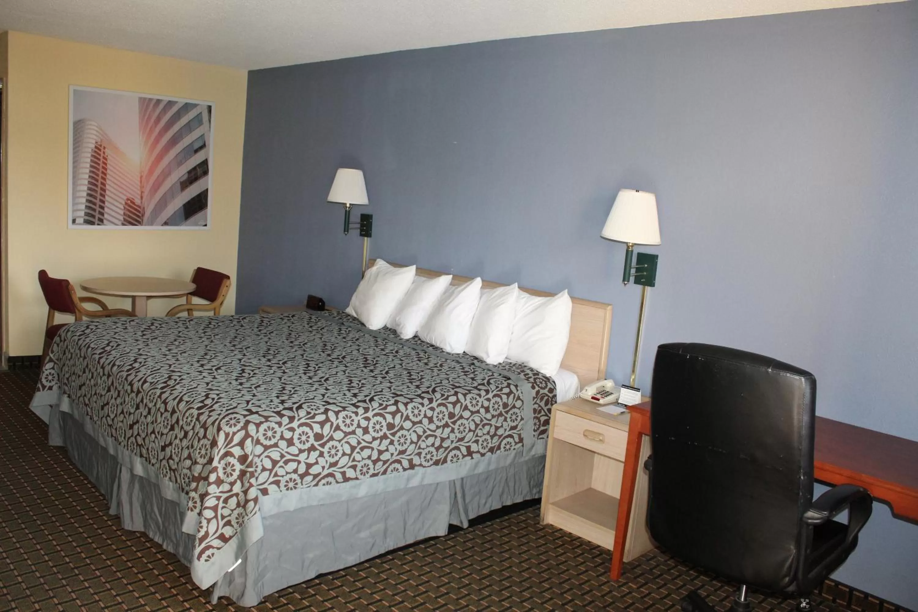 Bedroom, Bed in Days Inn by Wyndham Byron