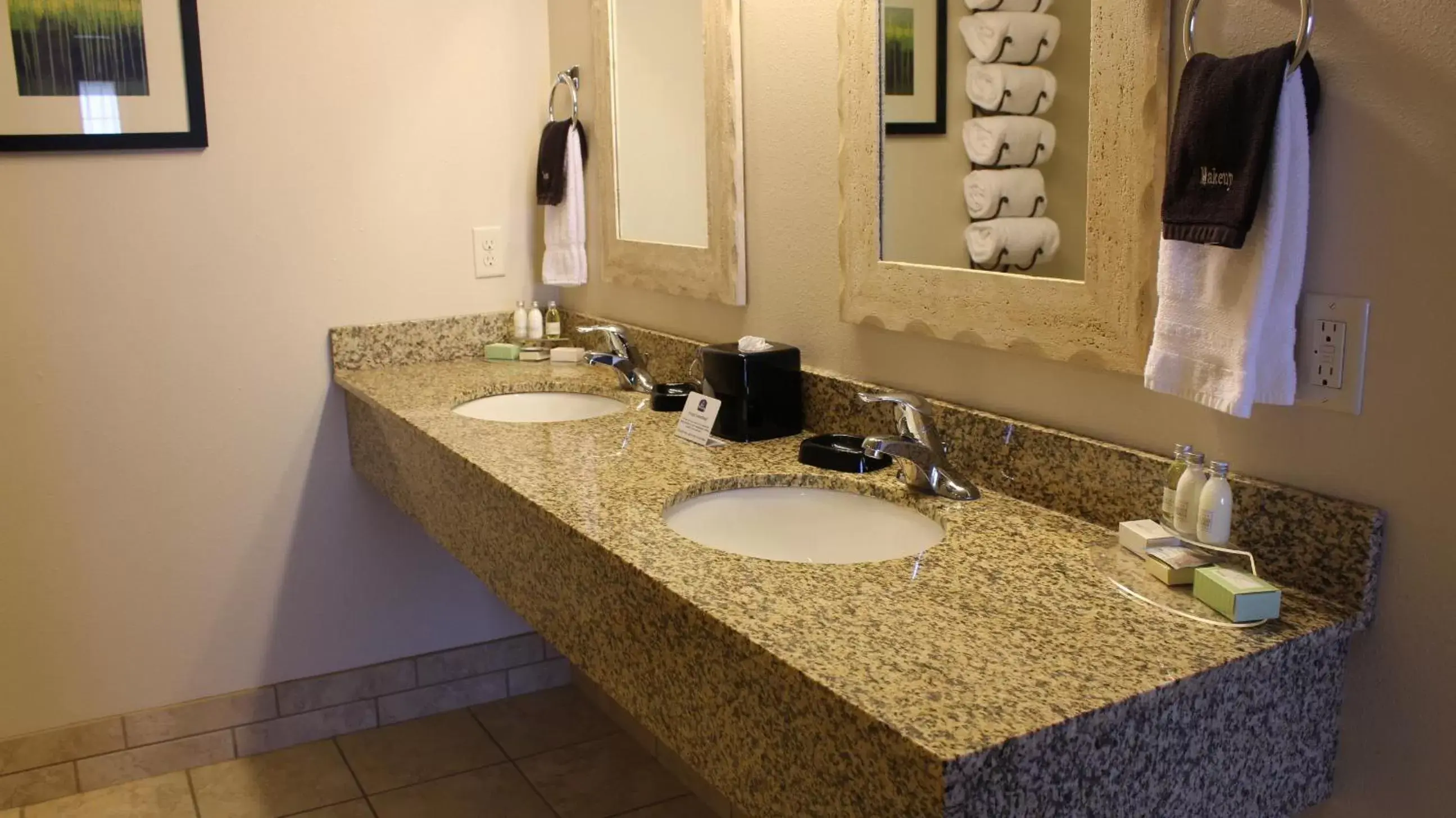 Bathroom in Best Western Plus Landmark Hotel